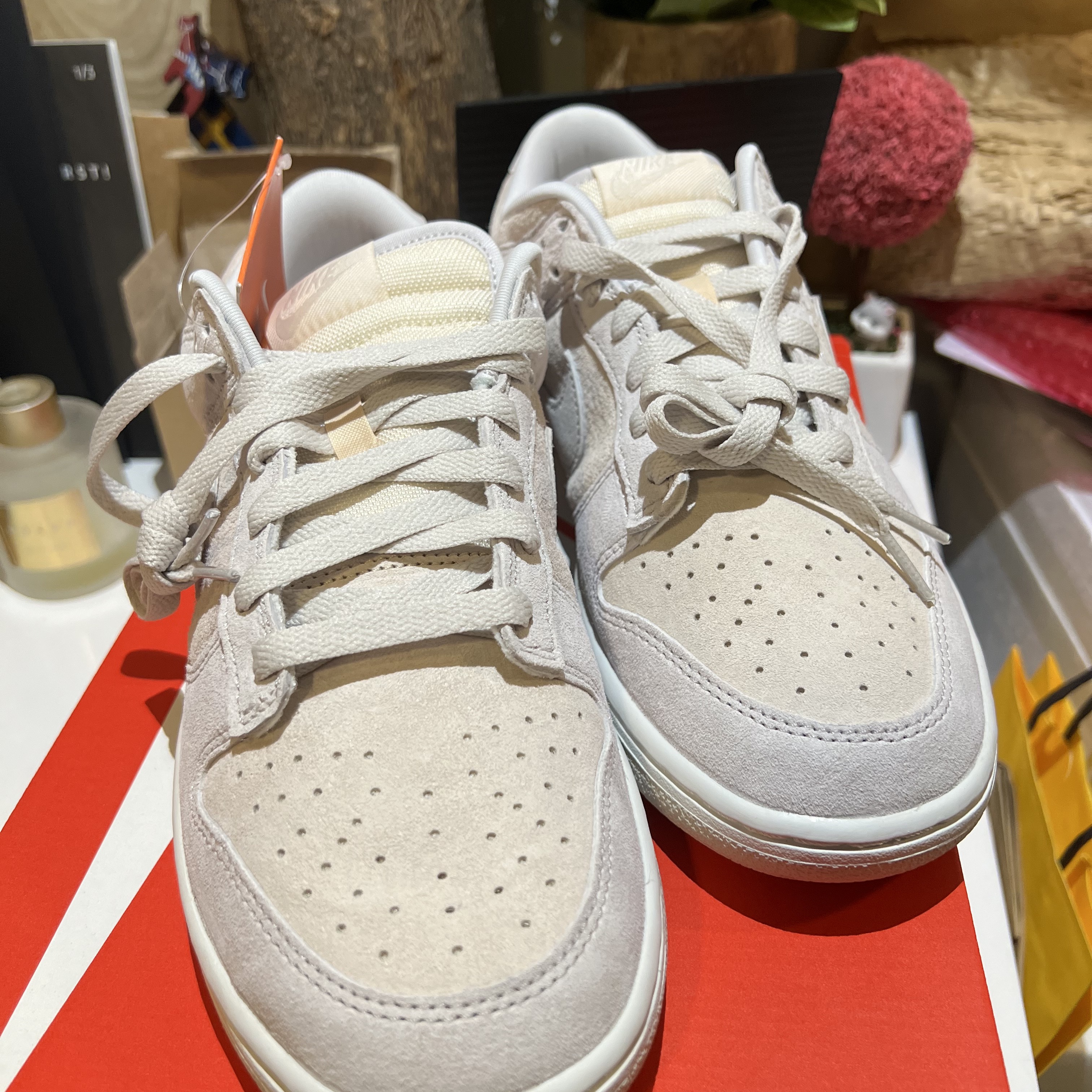 Nike Dunk Low Retro PRM Vast Grey 착용 스타일 - 3