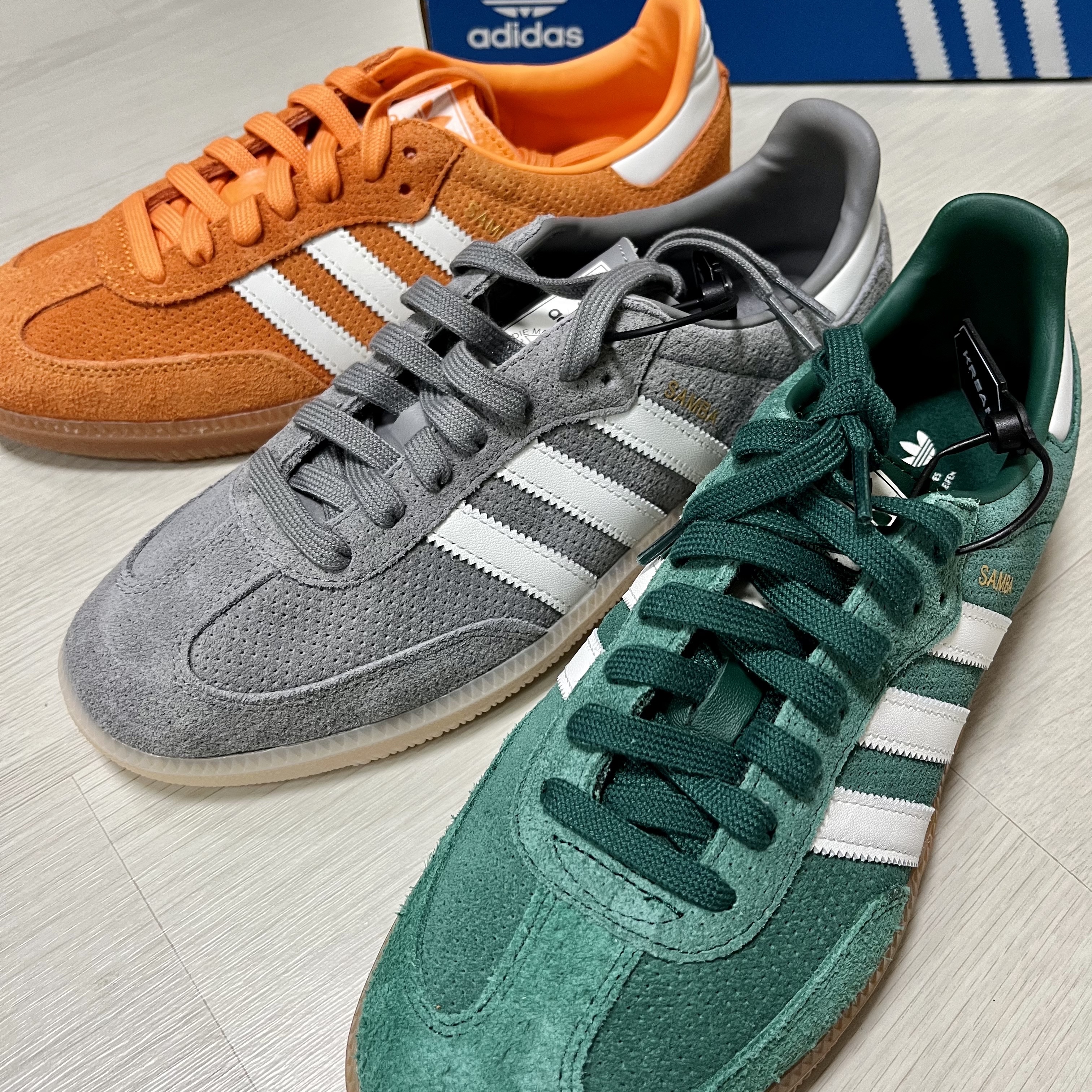 Adidas Samba OG Orange Rush, Adidas Samba OG Grey Three 착용 스타일