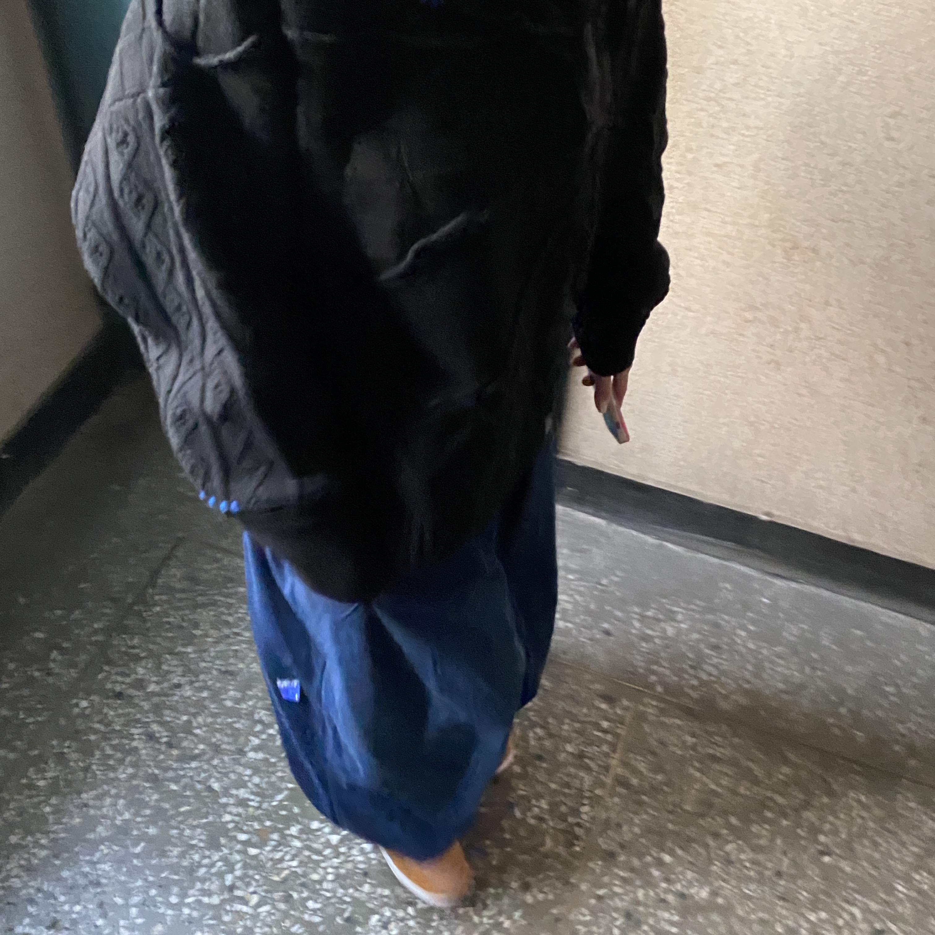 Zara x Ader Error Wide Leg Jeans Blue, Zara x Ader Error Patchwork Oversize Knit Sweater Black 착용 스타일 - 2