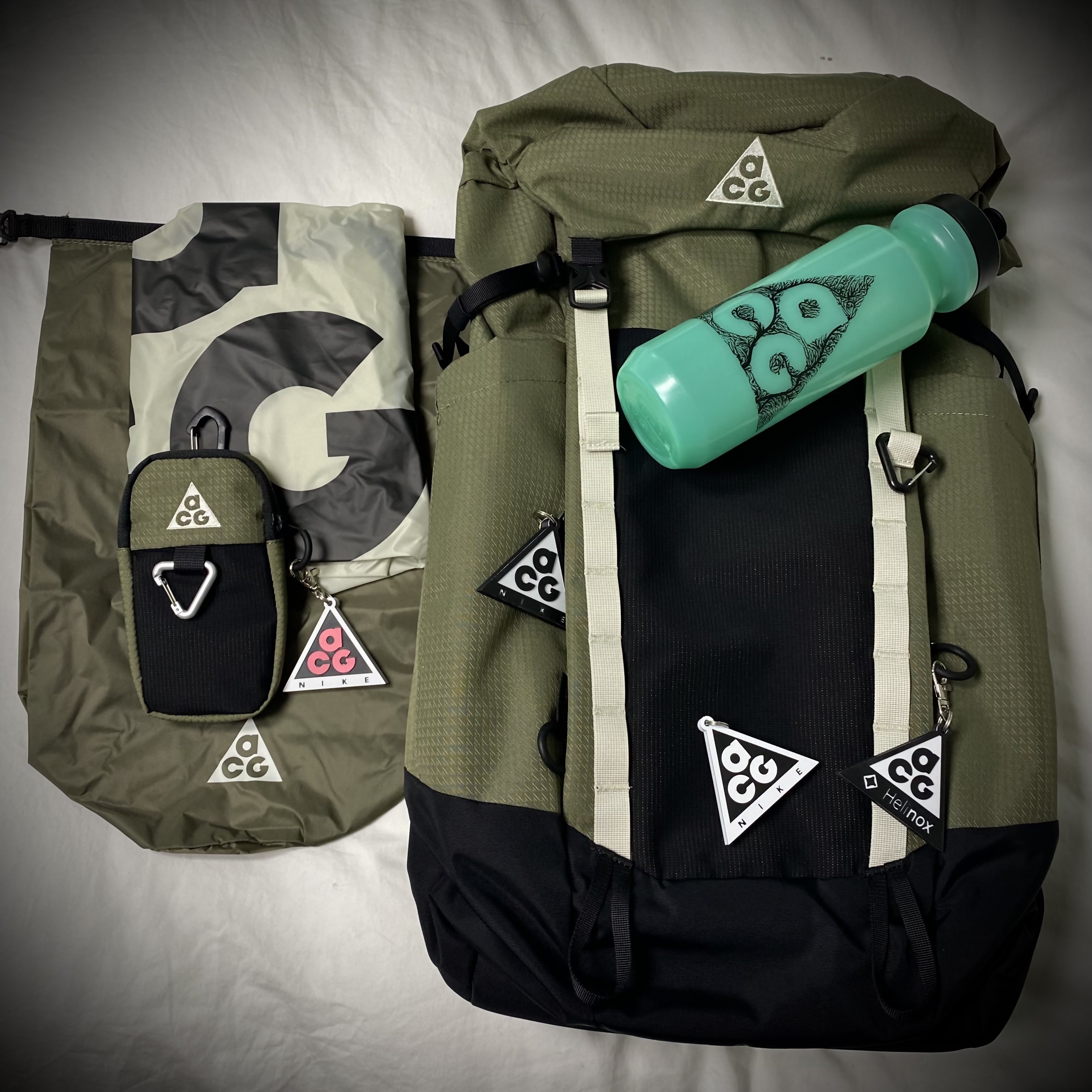 Nike ACG 36 Backpack Medium Olive 착용 스타일 - 1