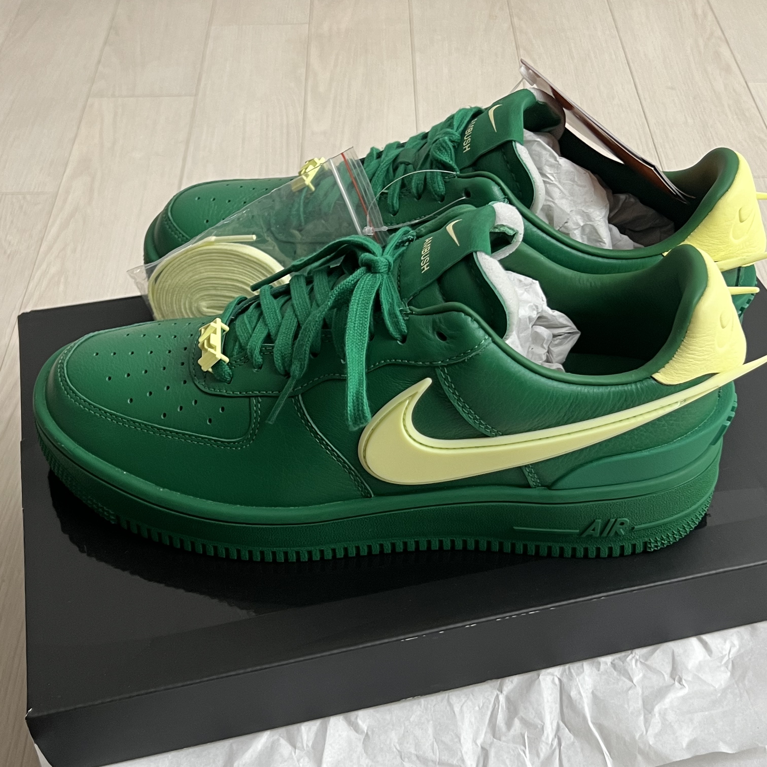 Nike x Ambush Air Force 1 Low SP Pine Green and Citron 착용 스타일 - 1