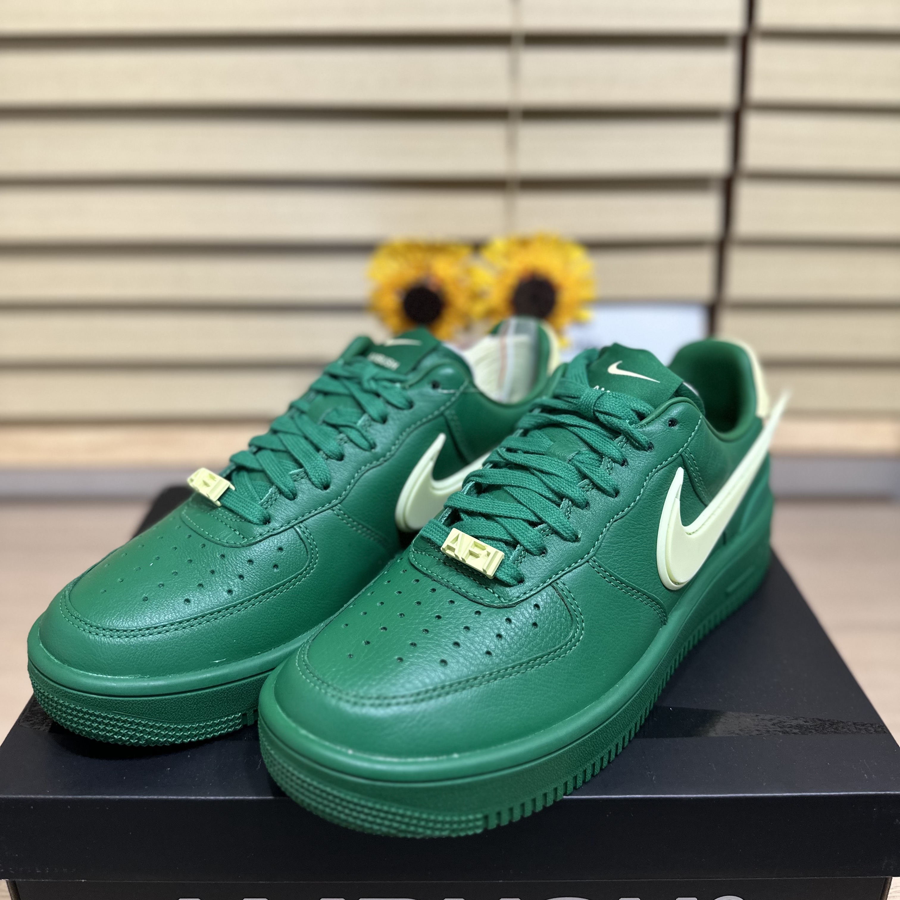 Nike x Ambush Air Force 1 Low SP Pine Green and Citron 착용 스타일