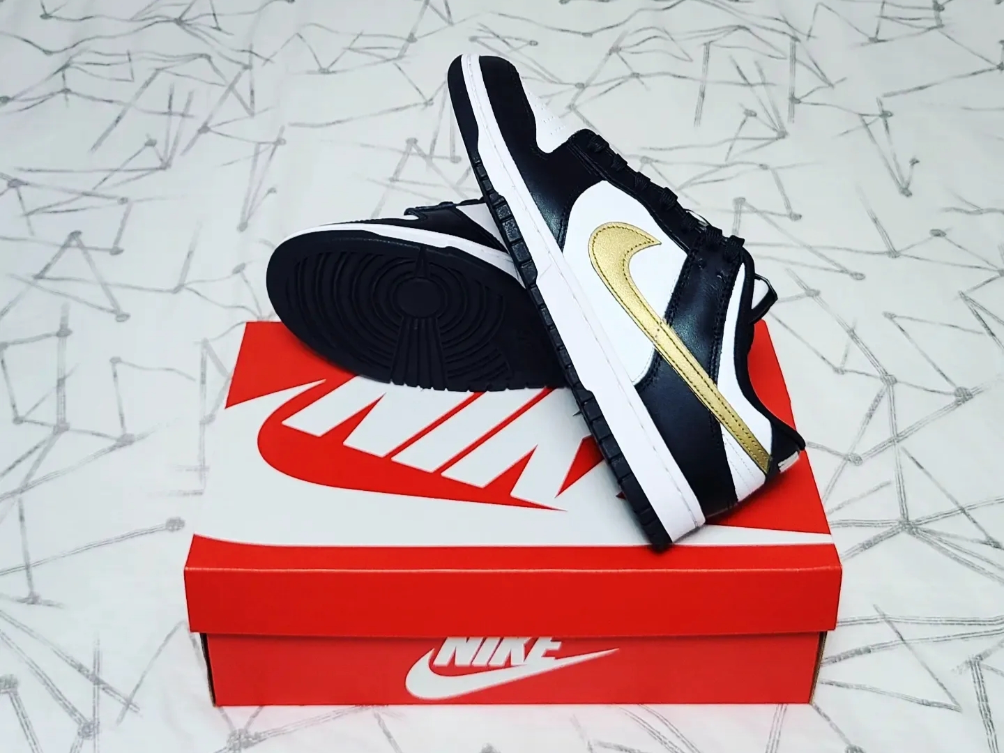 Nike Dunk Low Retro Black 착용 스타일 - 4