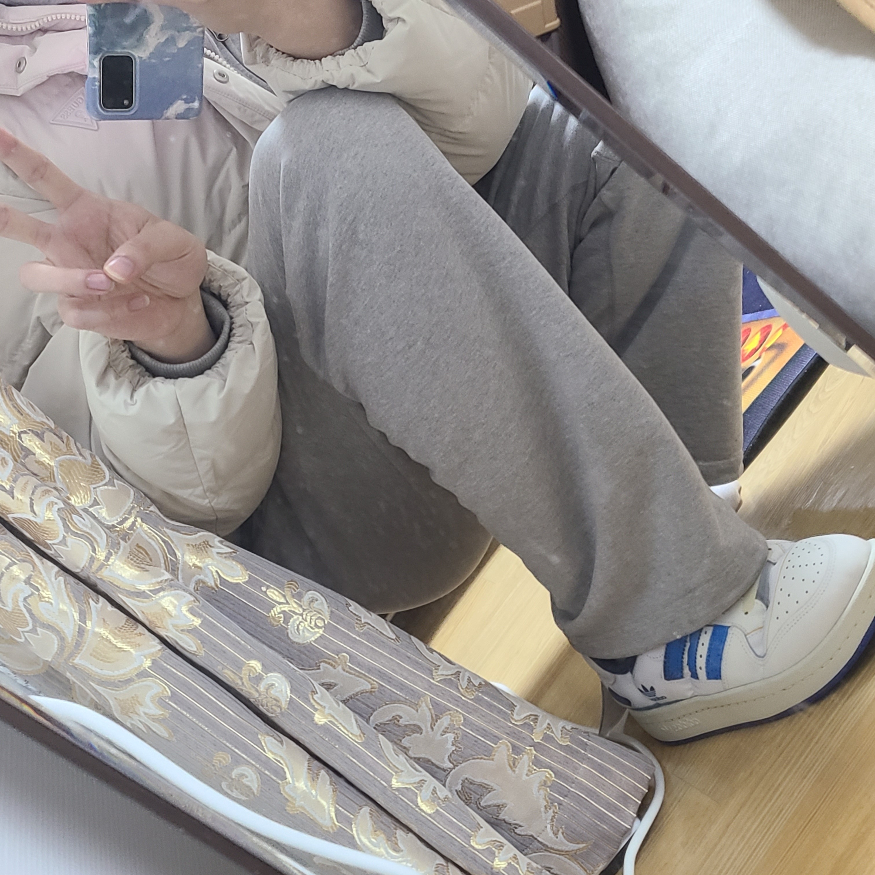 Adidas Puffylette Forum 84 Cloud White 착용 스타일 - 2