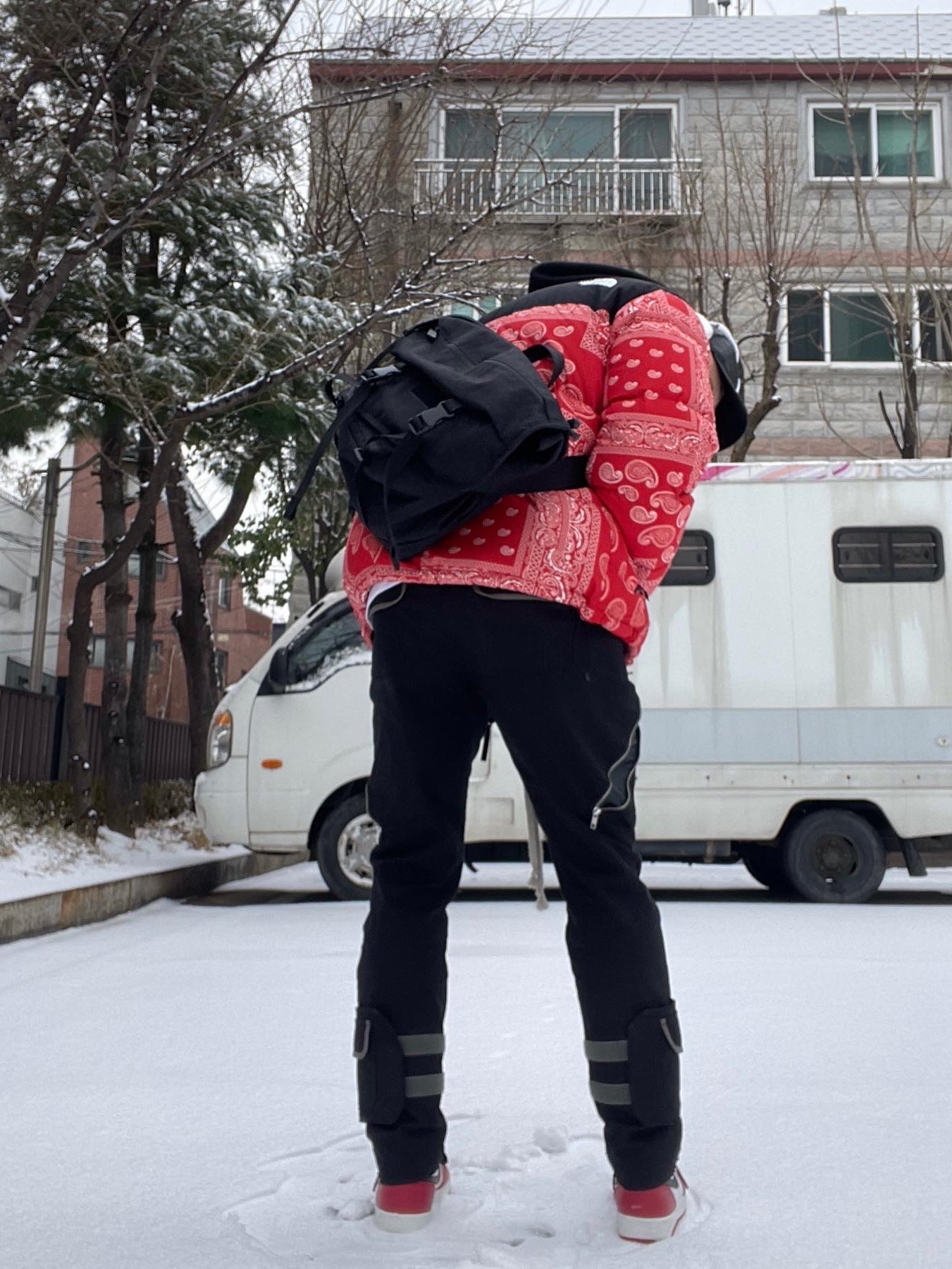 The North Face Nuptse Down Jacket Red, Jordan 1.5 Retro Chicago 2015 착용 스타일 - 5