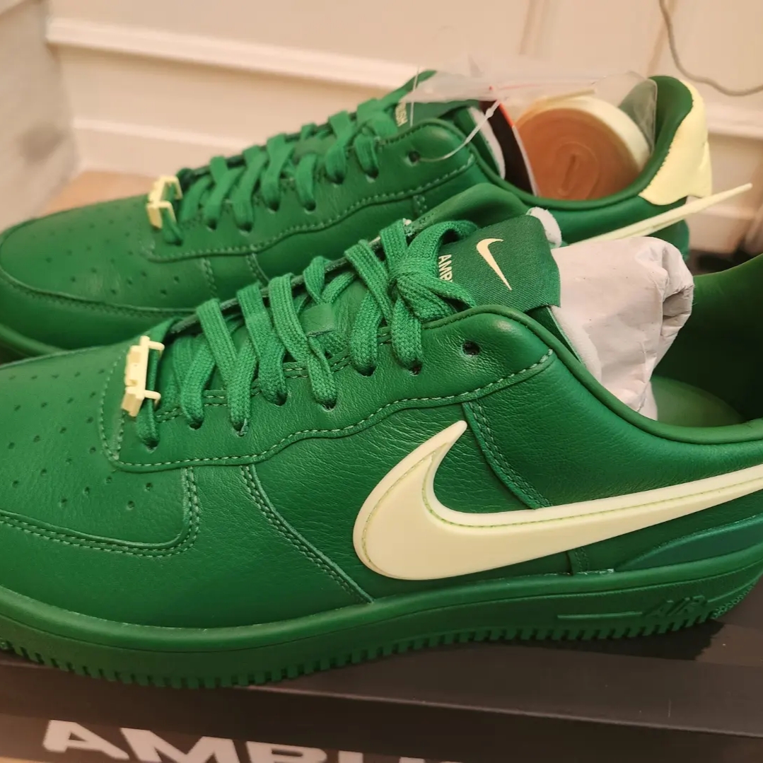 Nike x Ambush Air Force 1 Low SP Pine Green and Citron 착용 스타일 - 3
