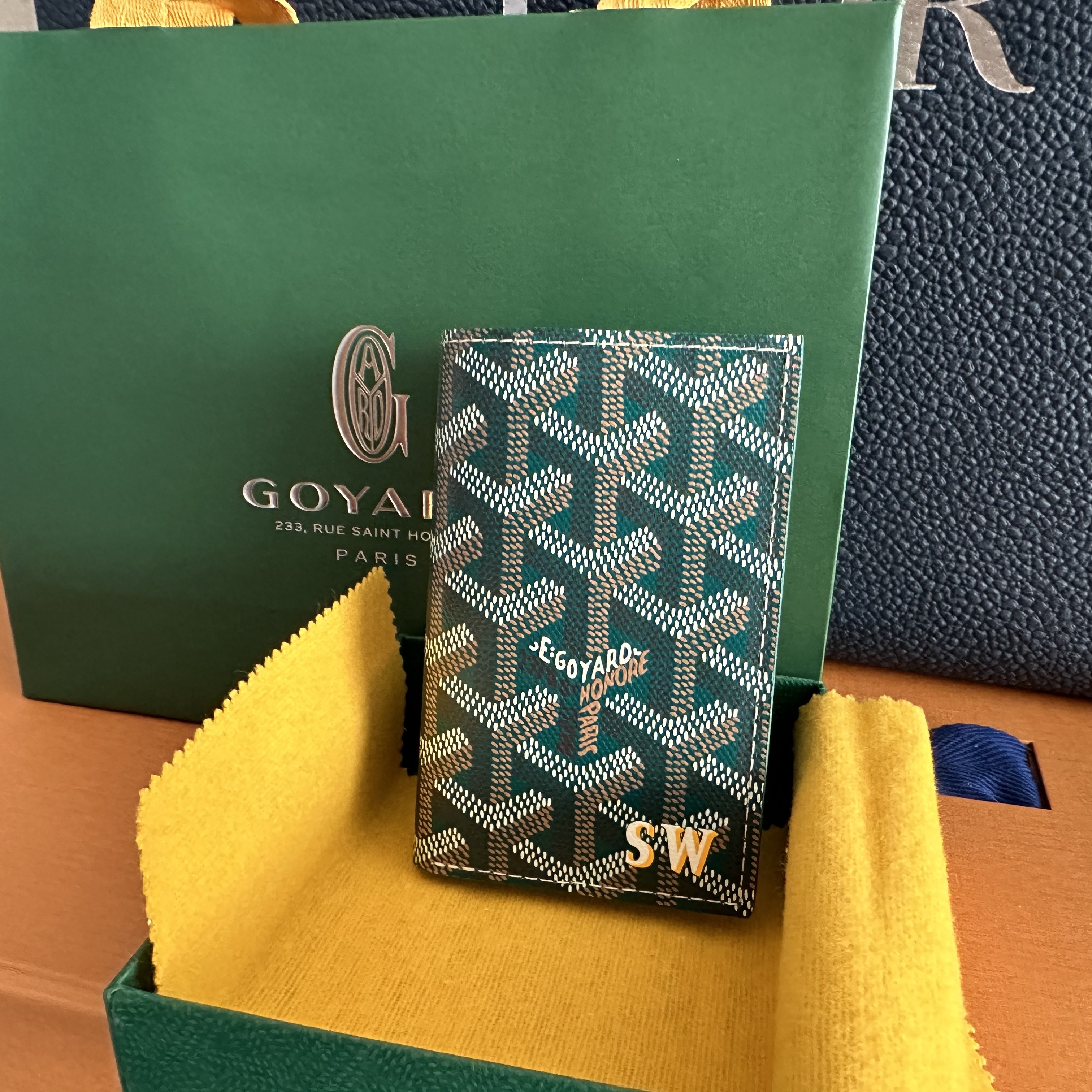 Goyard Saint Pierre Card Holder Green 착용 스타일