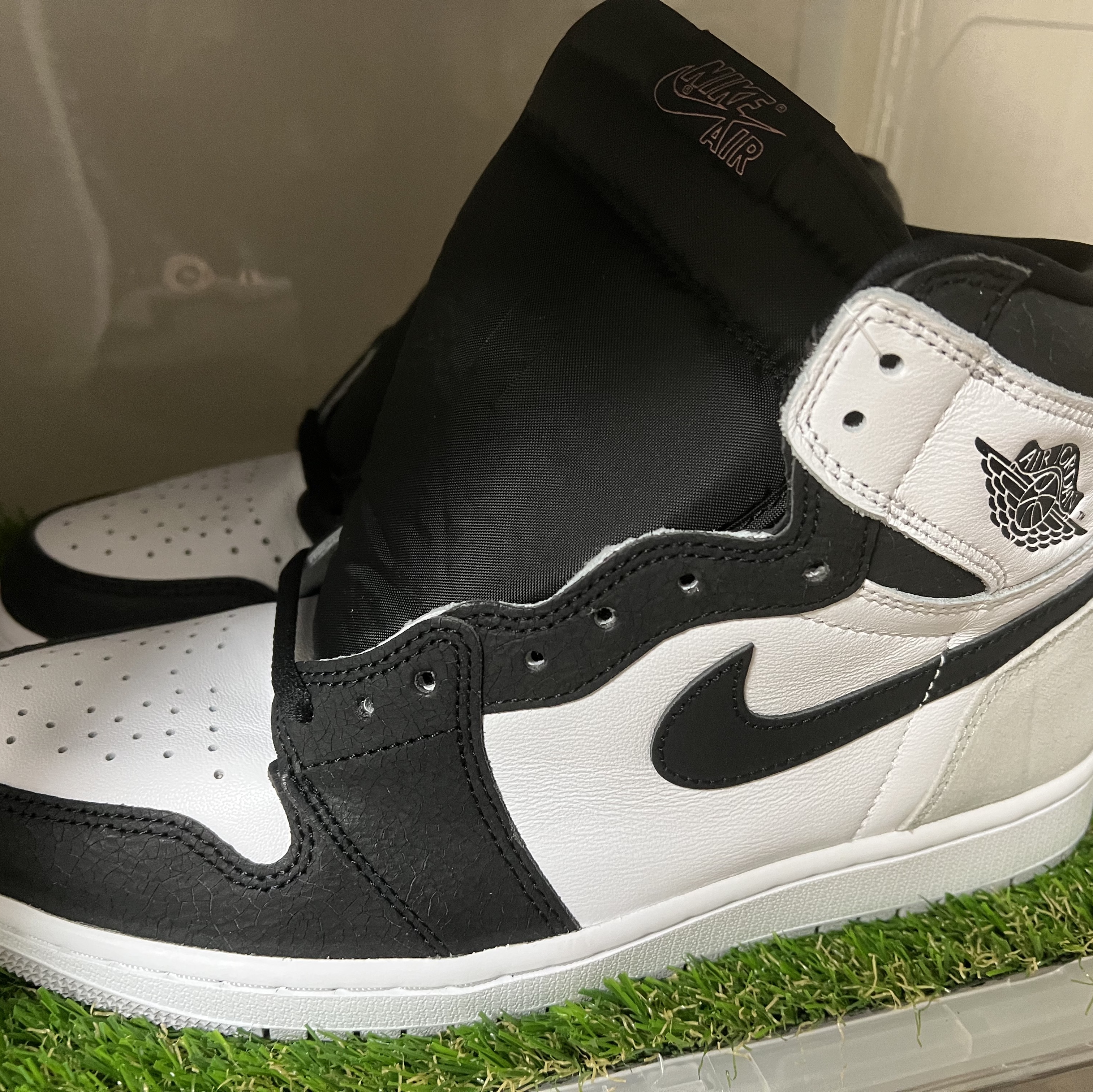 Jordan 1 Retro High OG Bleached Coral 착용 스타일