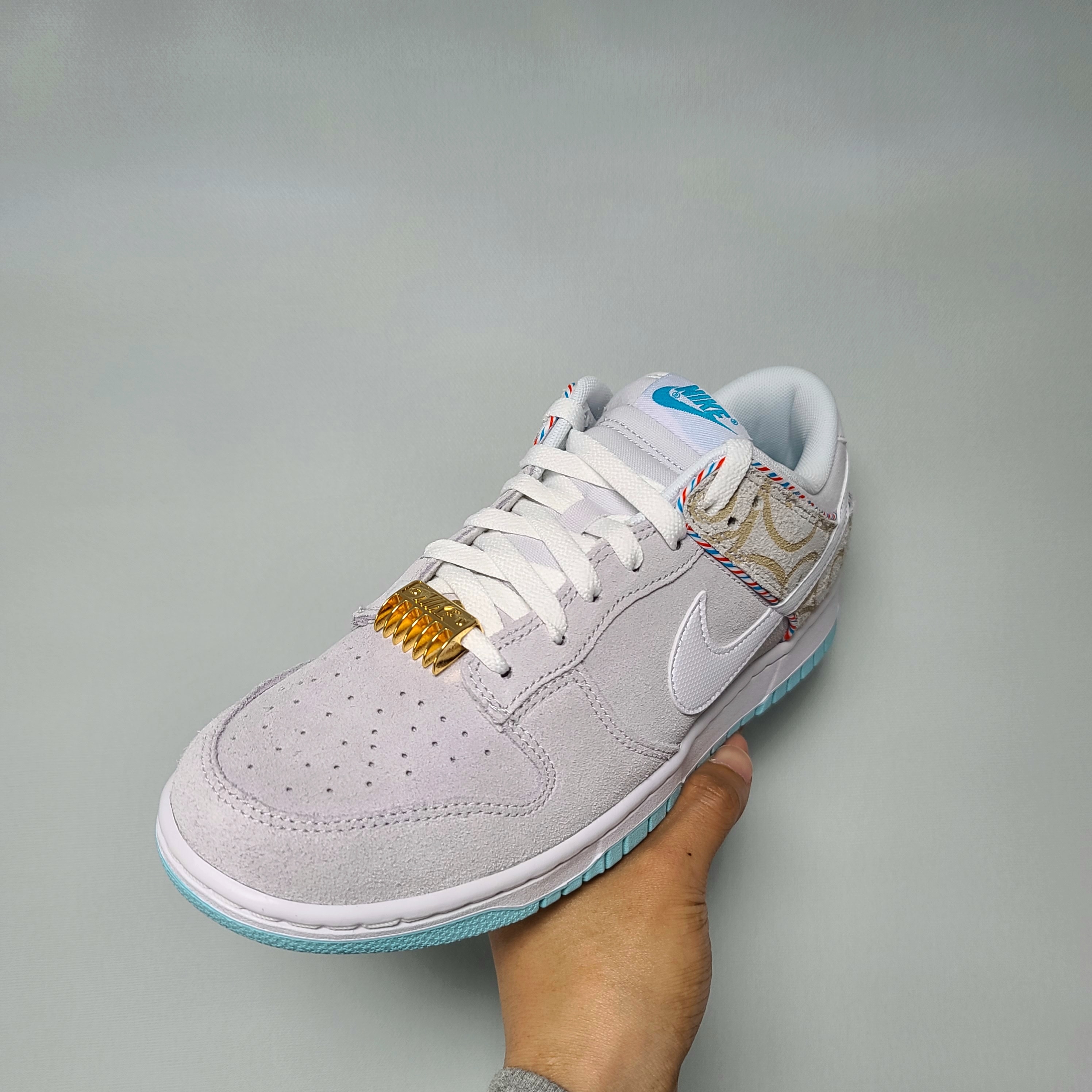 Nike Dunk Low Retro SE Barber Shop Grey 착용 스타일 - 3