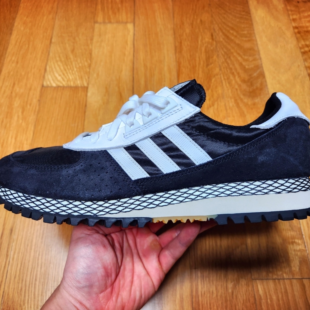 Adidas City Marathon PT Core Black 착용 스타일 - 2