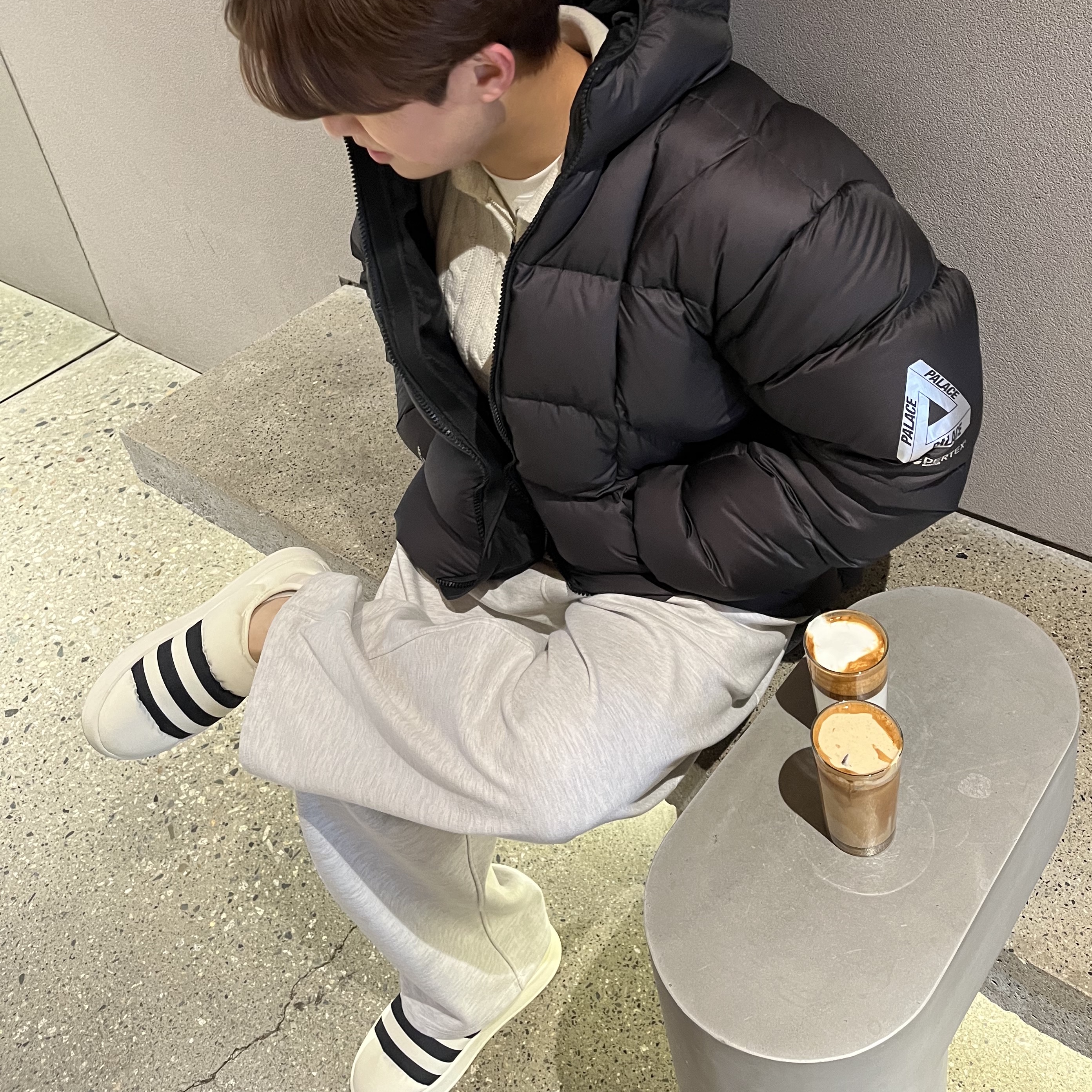 Palace Pertex Frost Balaclava Puffa Black - 22FW, Adidas Puffylette Off White 착용 스타일