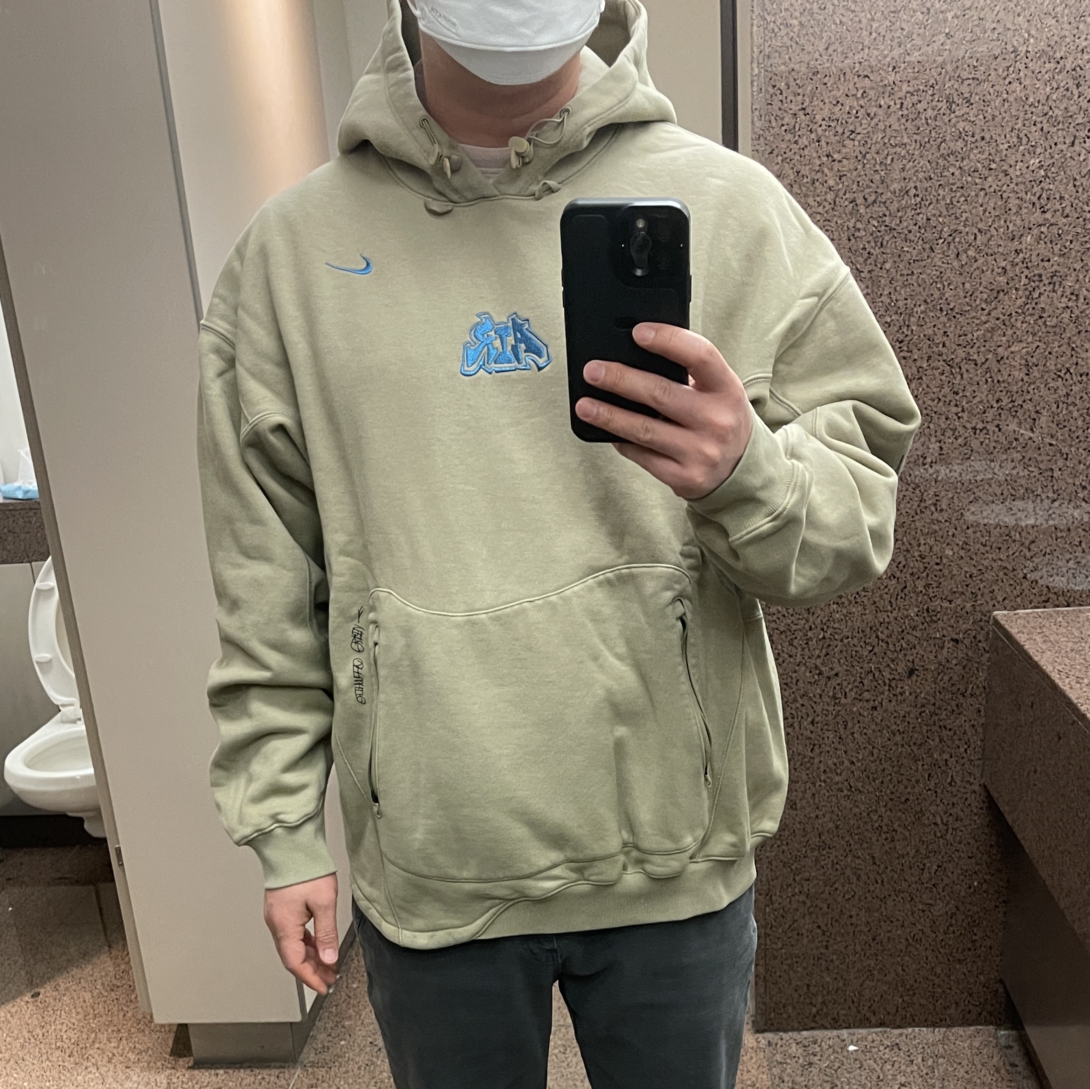 Nike x Off-White NRG Fleece Hoodie Black - Asia, Nike x Off-White NRG Fleece Hoodie Khaki - Asia 착용 스타일 - 2