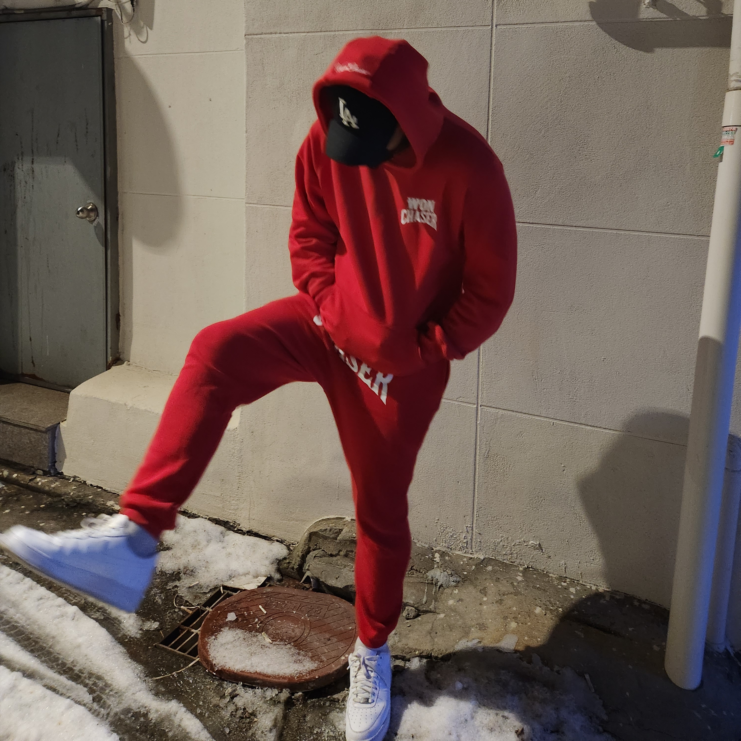 [KREAM 단독] Won Chaser Chaser Hoodie Red, [KREAM 단독] Won Chaser Chaser Sweatpants Red 착용 스타일