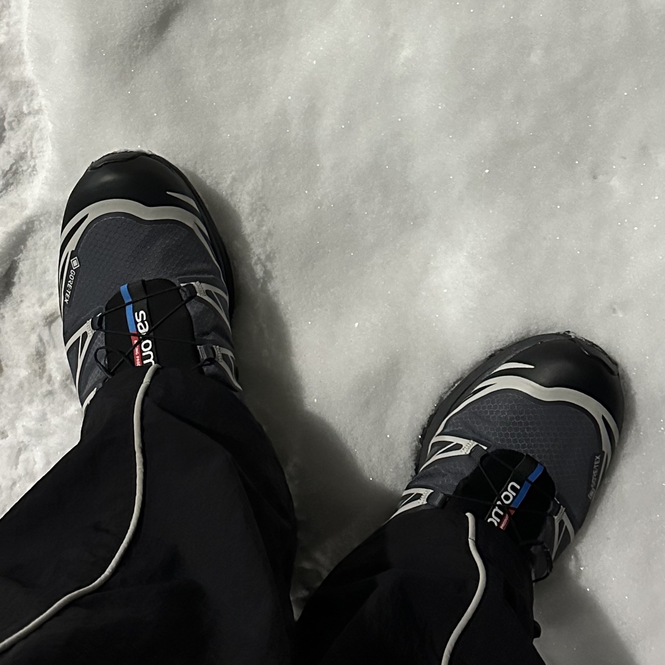 Salomon XT-6 Gore-Tex Black Ebony 착용 스타일