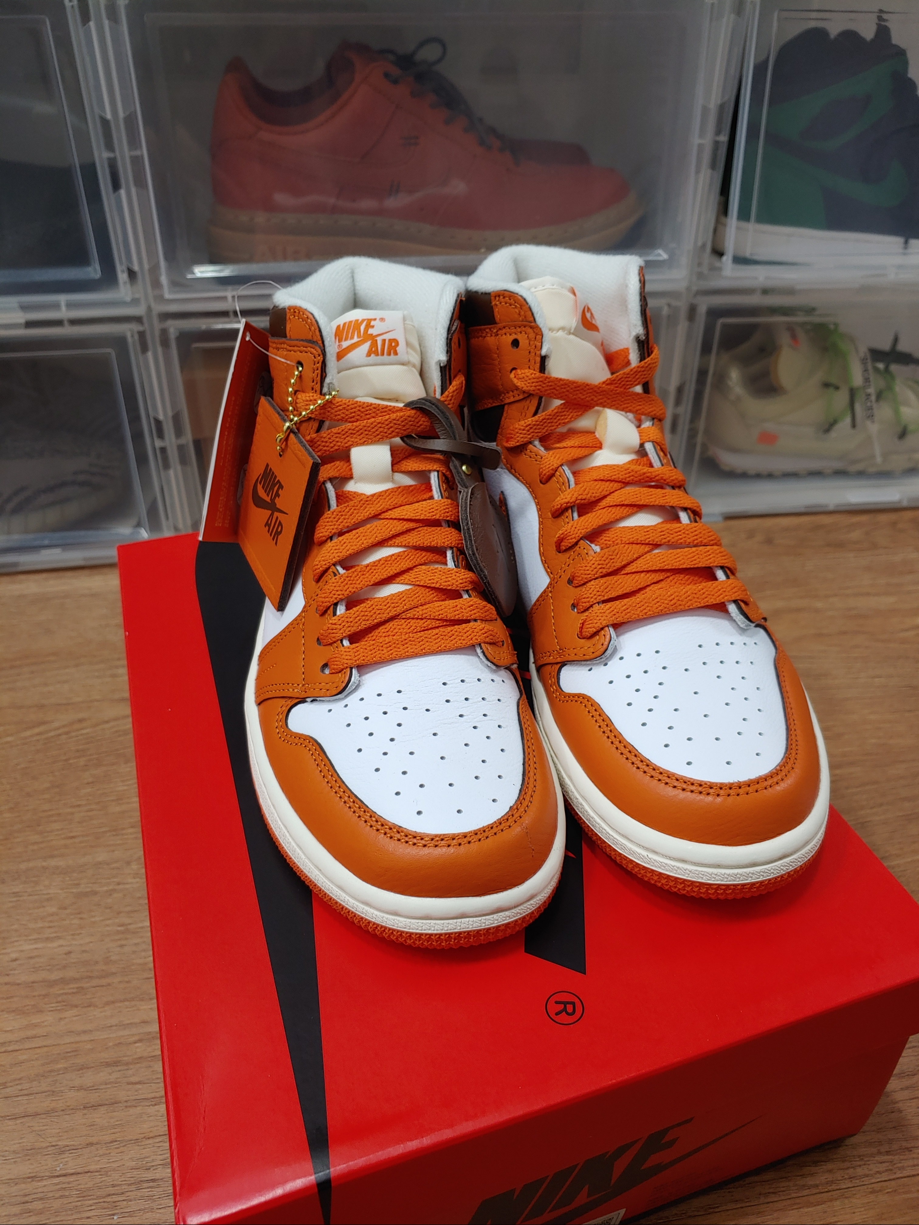 (W) Jordan 1 Retro High OG Starfish 착용 스타일 - 2