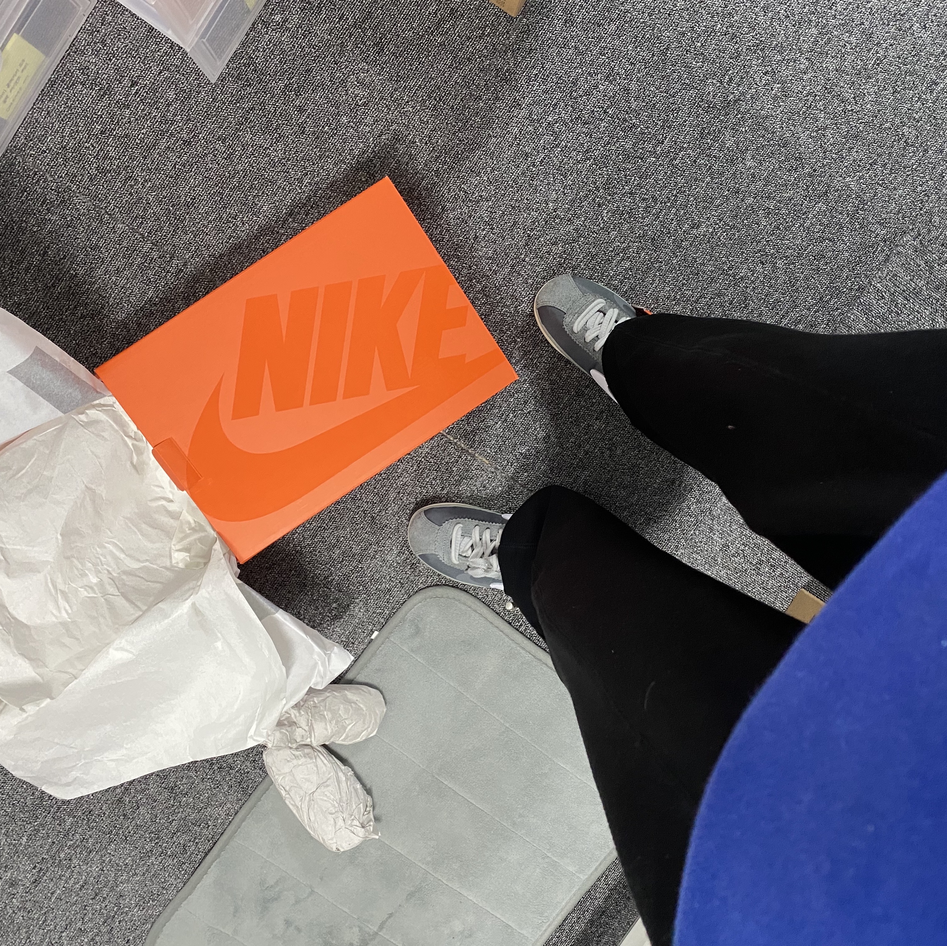 Nike x Sacai Zoom Cortez SP Iron Grey 착용 스타일 - 4