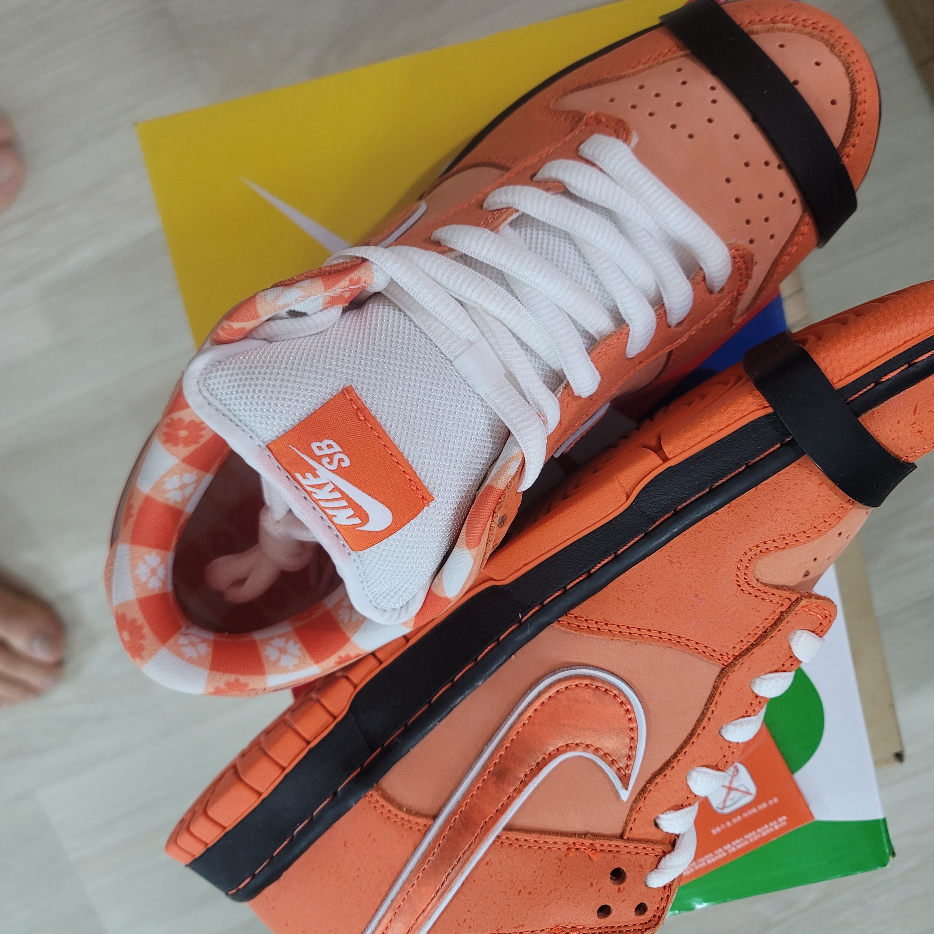 Nike x Concepts SB Dunk Low Orange Lobster (Regular Box) 착용 스타일
