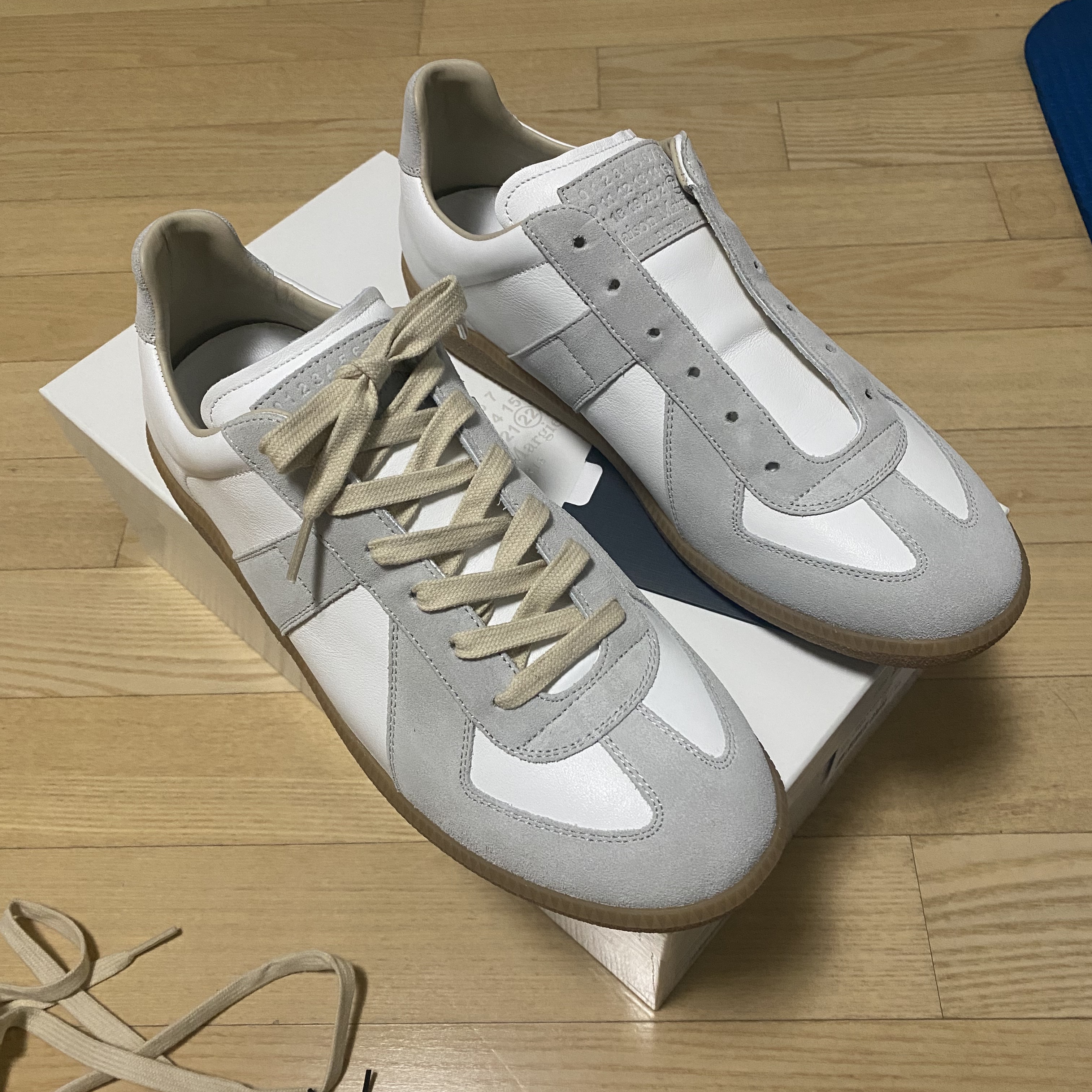Maison Margiela Calfskin Replica Sneakers 착용 스타일 - 1