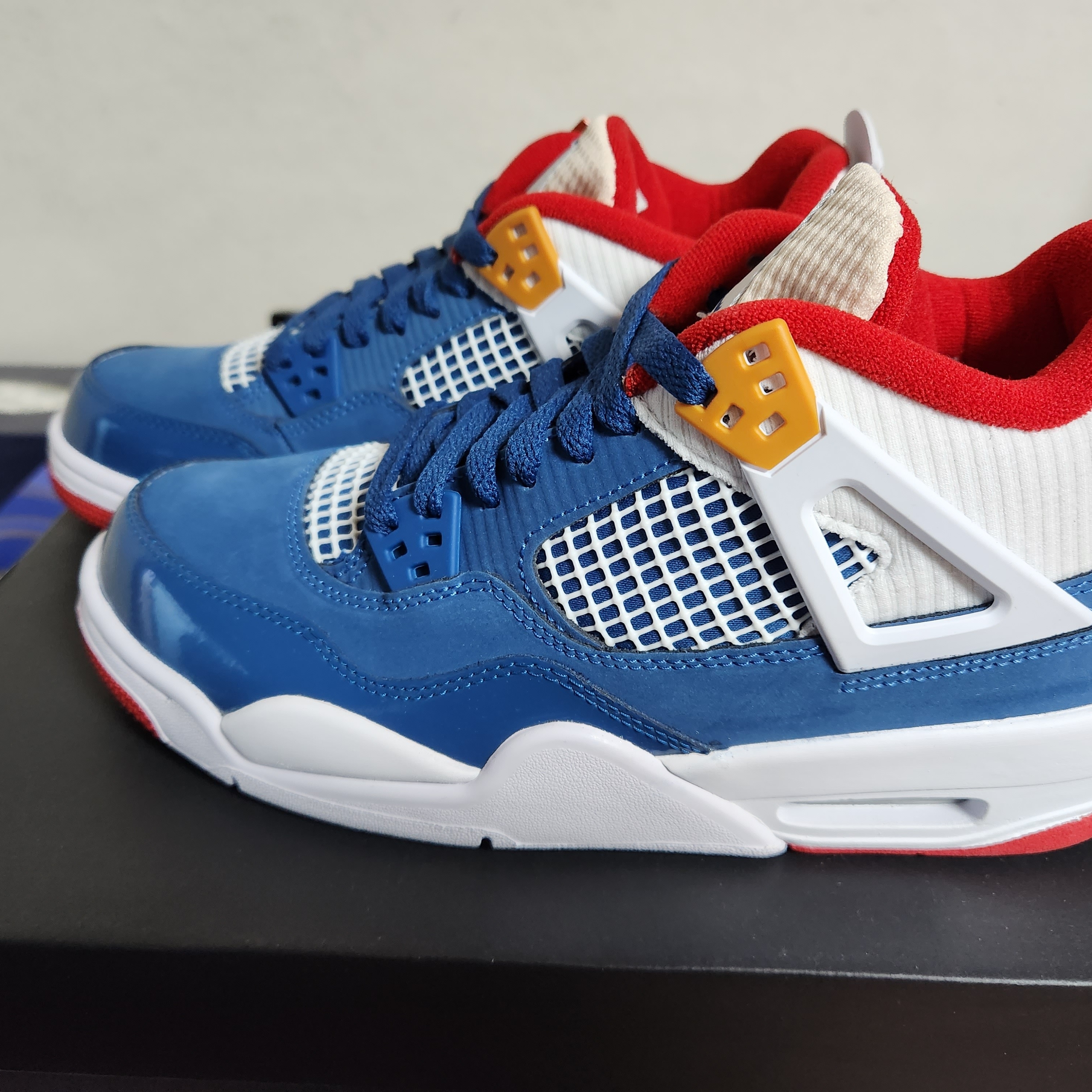 (GS) Jordan 4 Retro French Blue 착용 스타일 - 2
