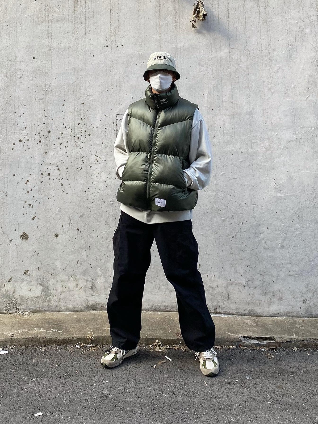 New Balance x Aime Leon Dore 991 Made in UK Grey 착용 스타일 - 3