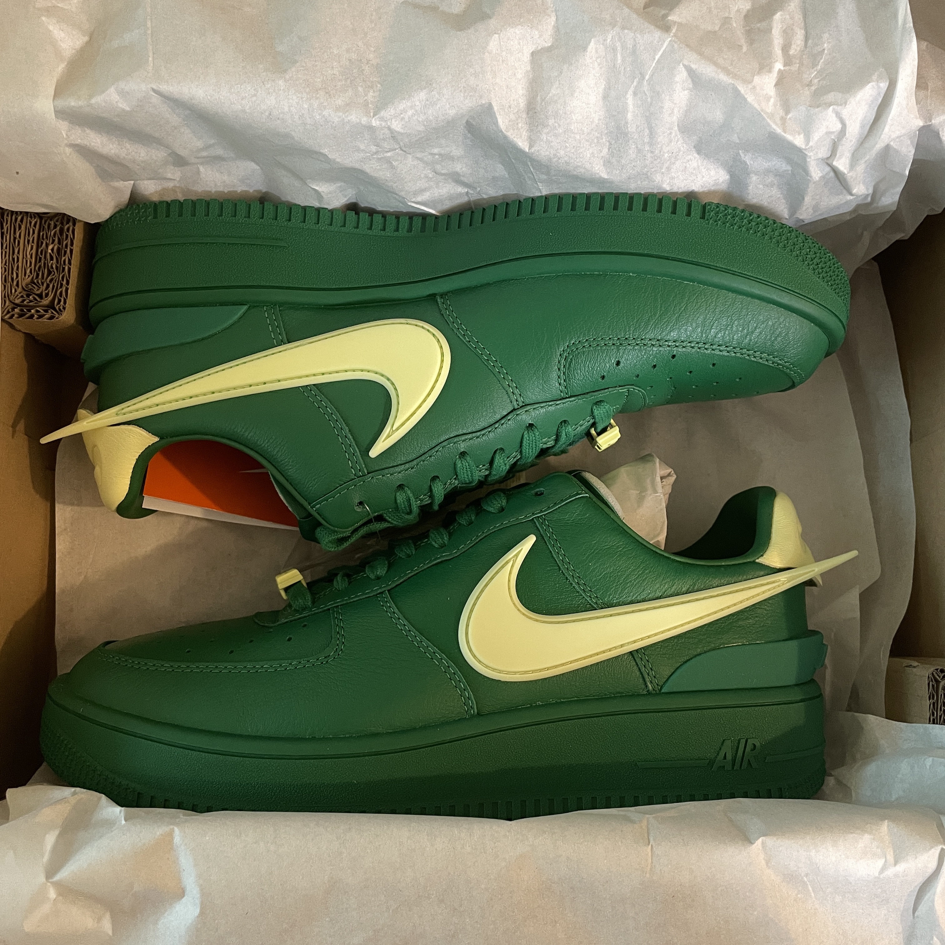 Nike x Ambush Air Force 1 Low SP Pine Green and Citron 착용 스타일 - 1