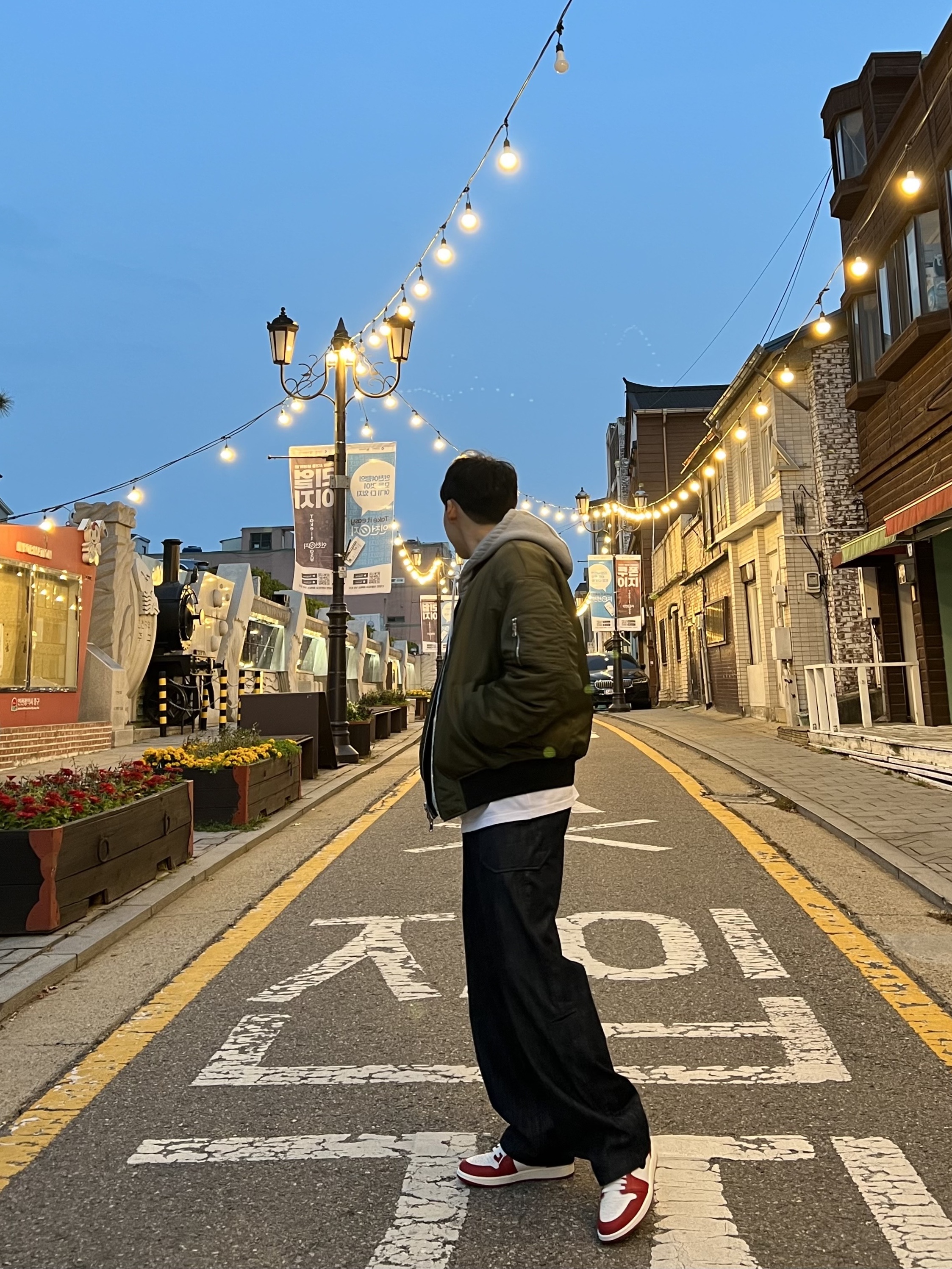 Nike NRG Solo Swoosh Fleece Hoodie Dark Grey Heather - Asia, Jordan 1 Retro High OG Chicago 2022 착용 스타일