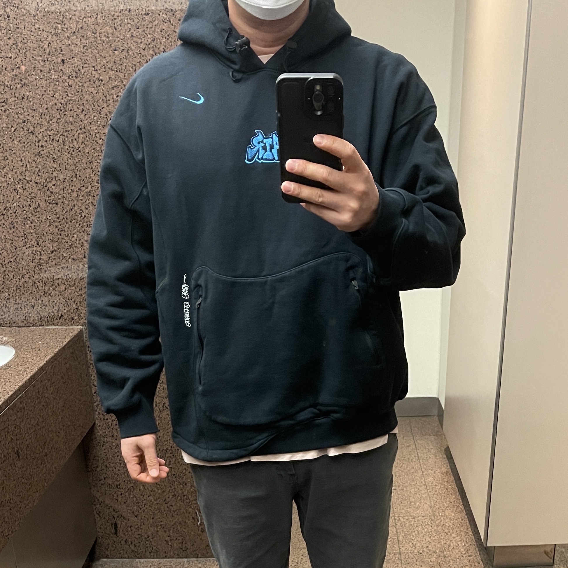 Nike x Off-White NRG Fleece Hoodie Black - Asia, Nike x Off-White NRG Fleece Hoodie Khaki - Asia 착용 스타일 - 1