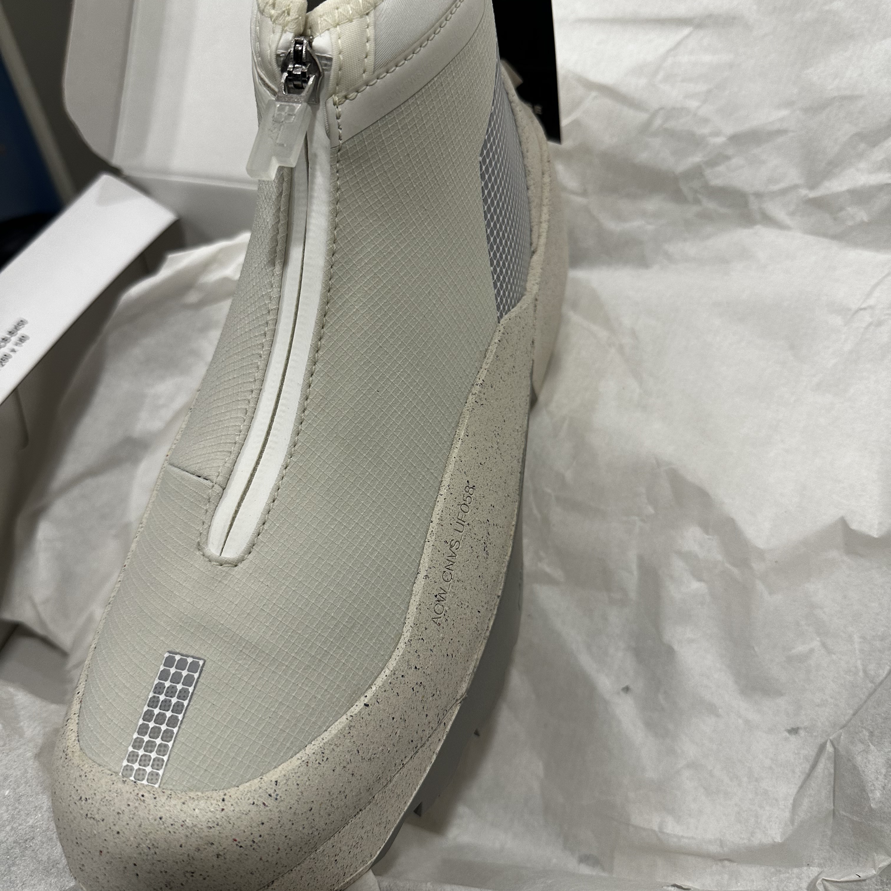 Converse x A-Cold-Wall Geo Forma Boot Lily White 착용 스타일 - 2