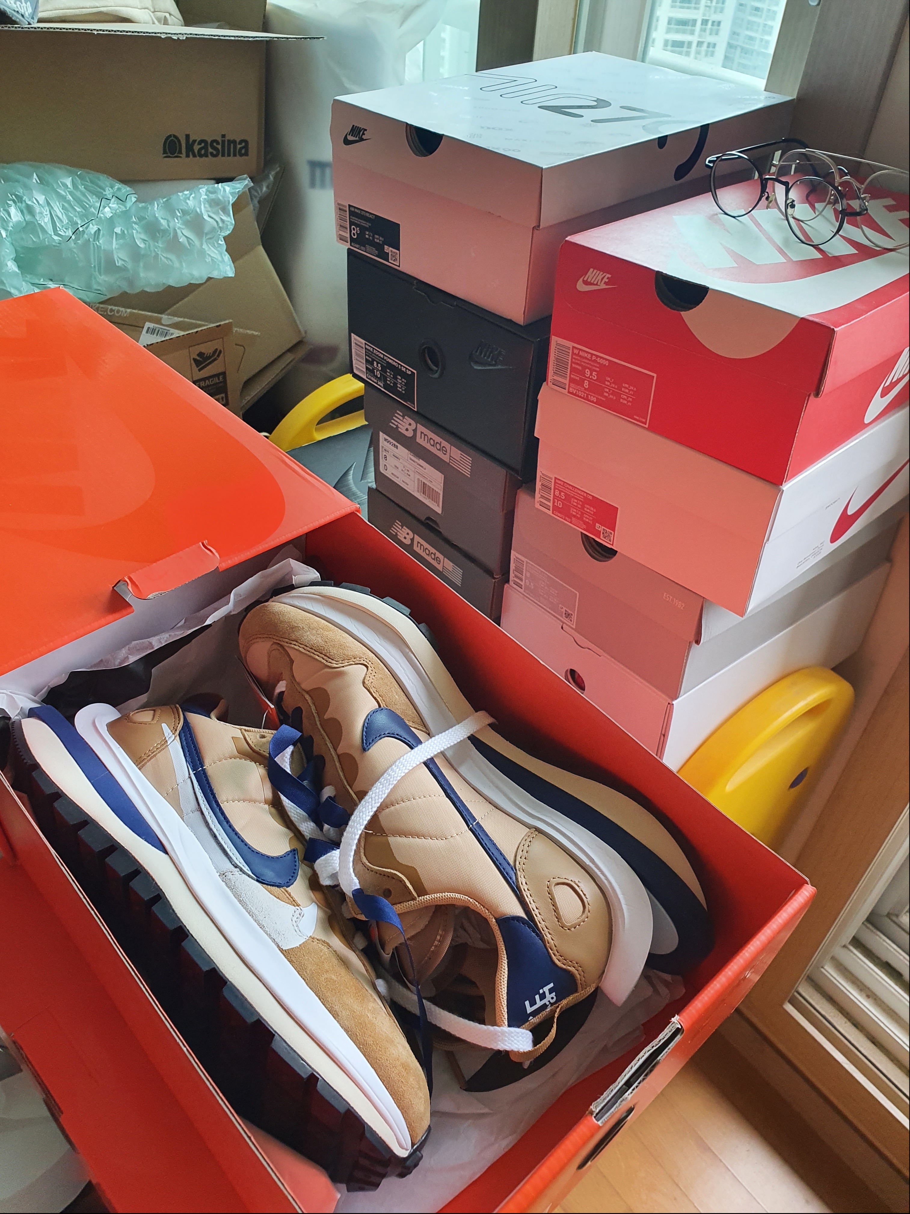 Nike x Sacai VaporWaffle Sesame and Blue Void 착용 스타일 - 2