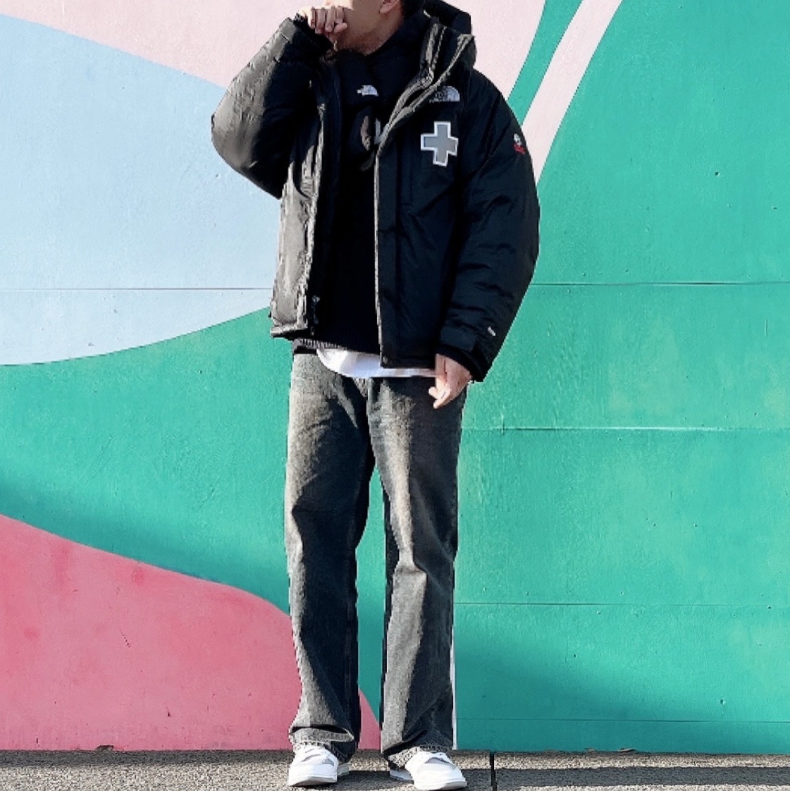 Nike Dunk Low Retro White Neutral Grey, Supreme x The North Face Summit Series Rescue Baltoro Jacket Black - 22SS 착용 스타일 - 1