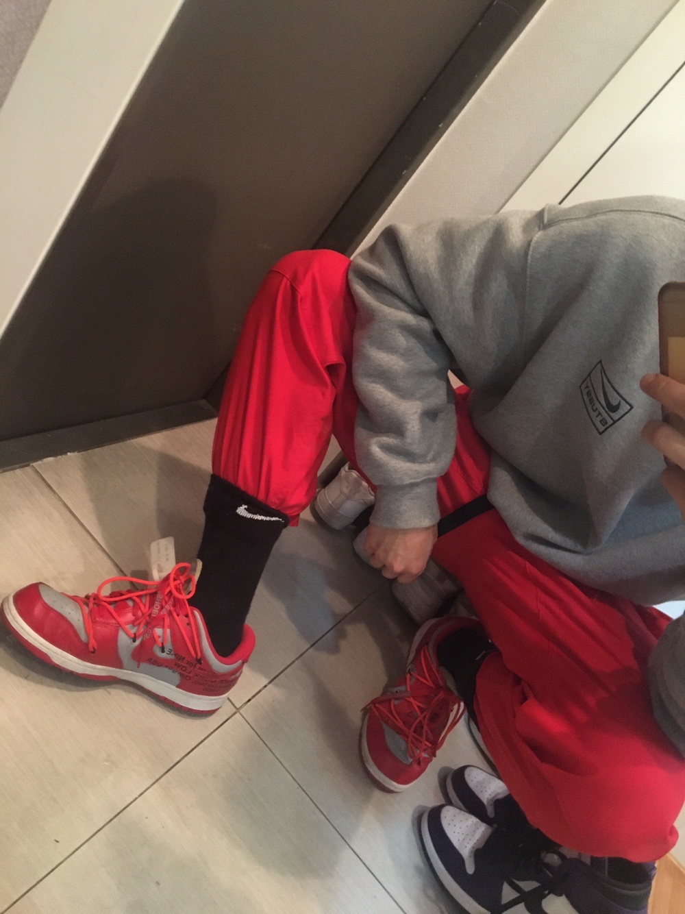 Nike x Off-White Dunk Low University Red 착용 스타일