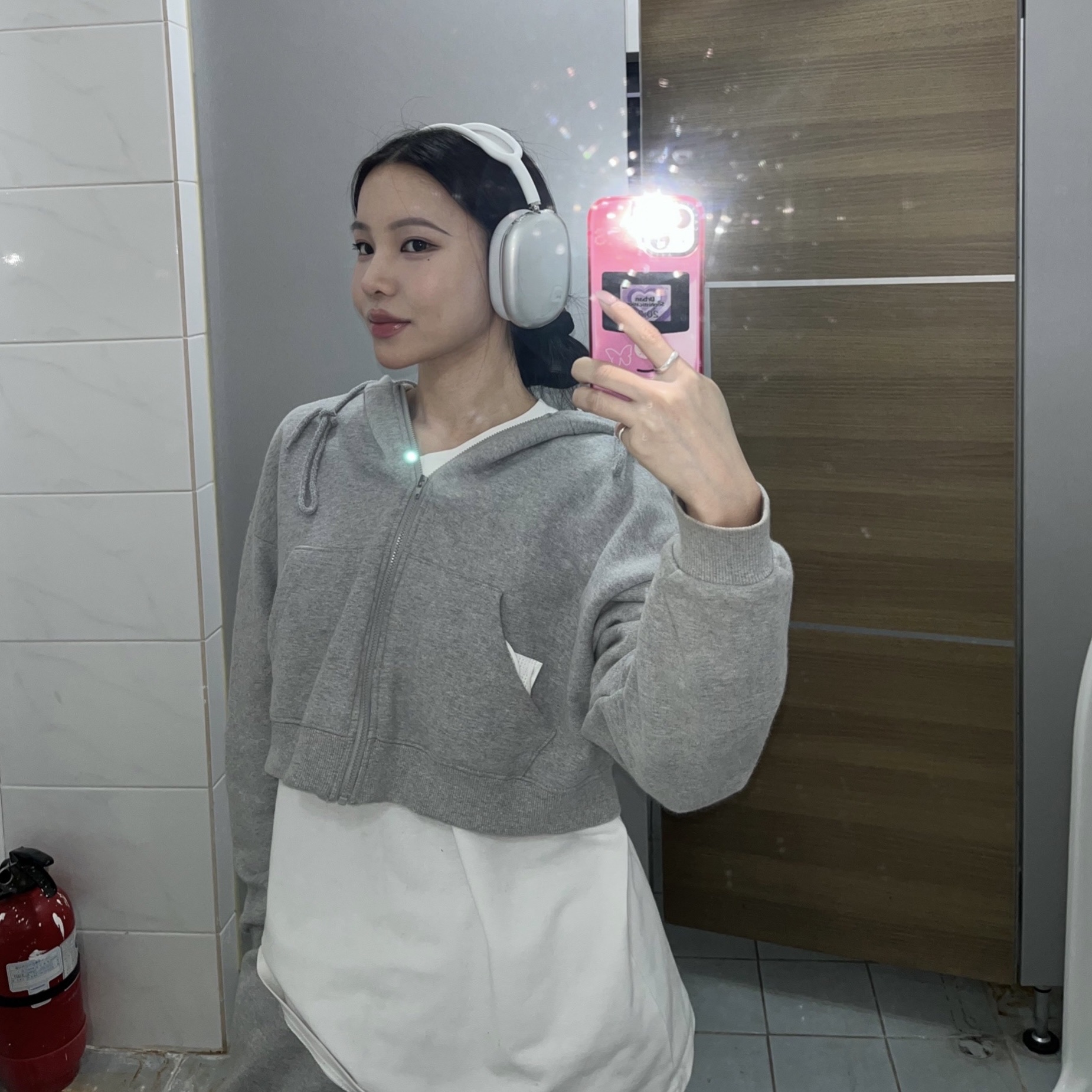 Apple AirPods Max Lightning Silver (Korean Ver.) 착용 스타일 - 1