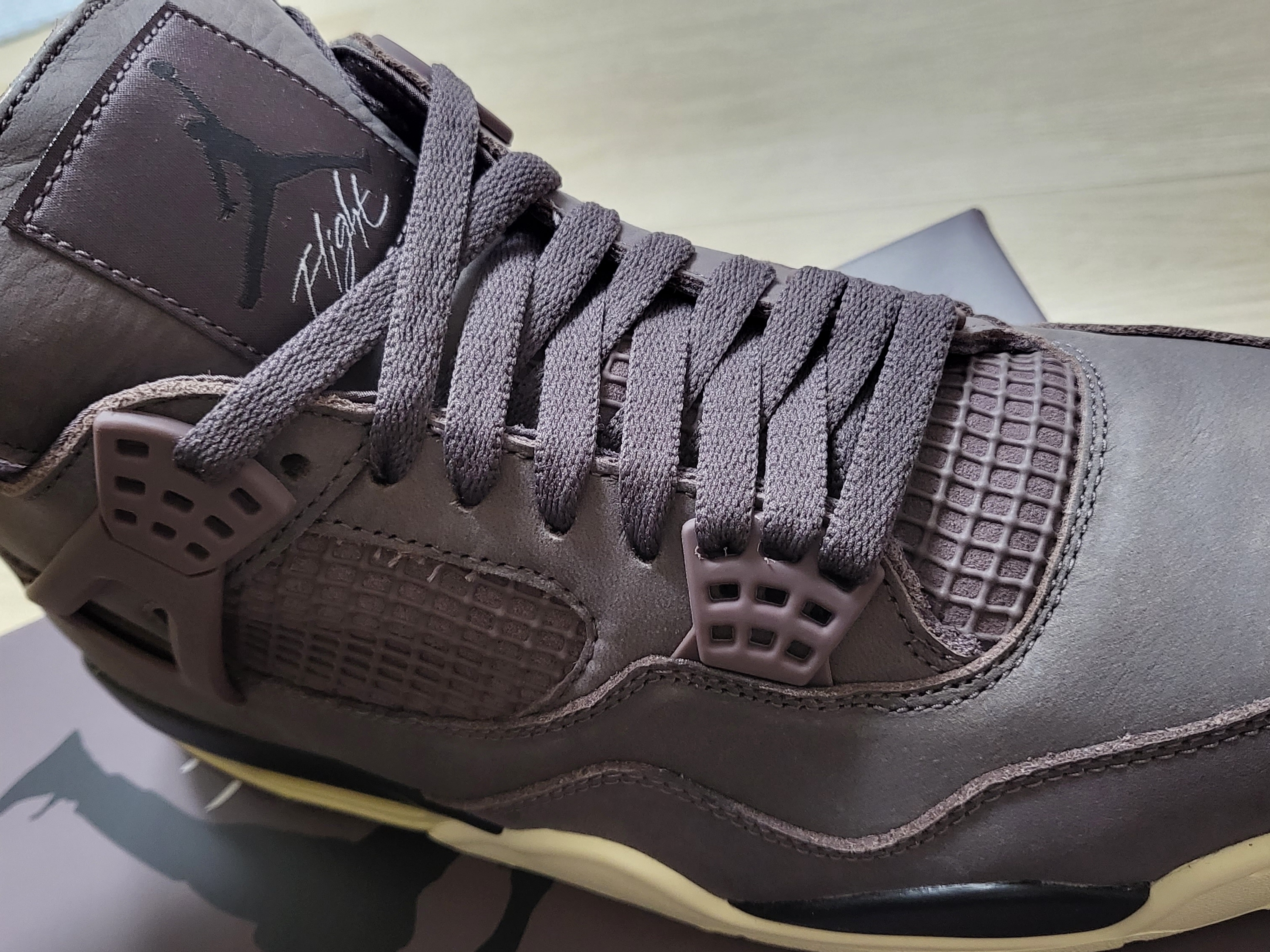 Jordan 4 x A Ma Maniere Retro Violet Ore 착용 스타일 - 3