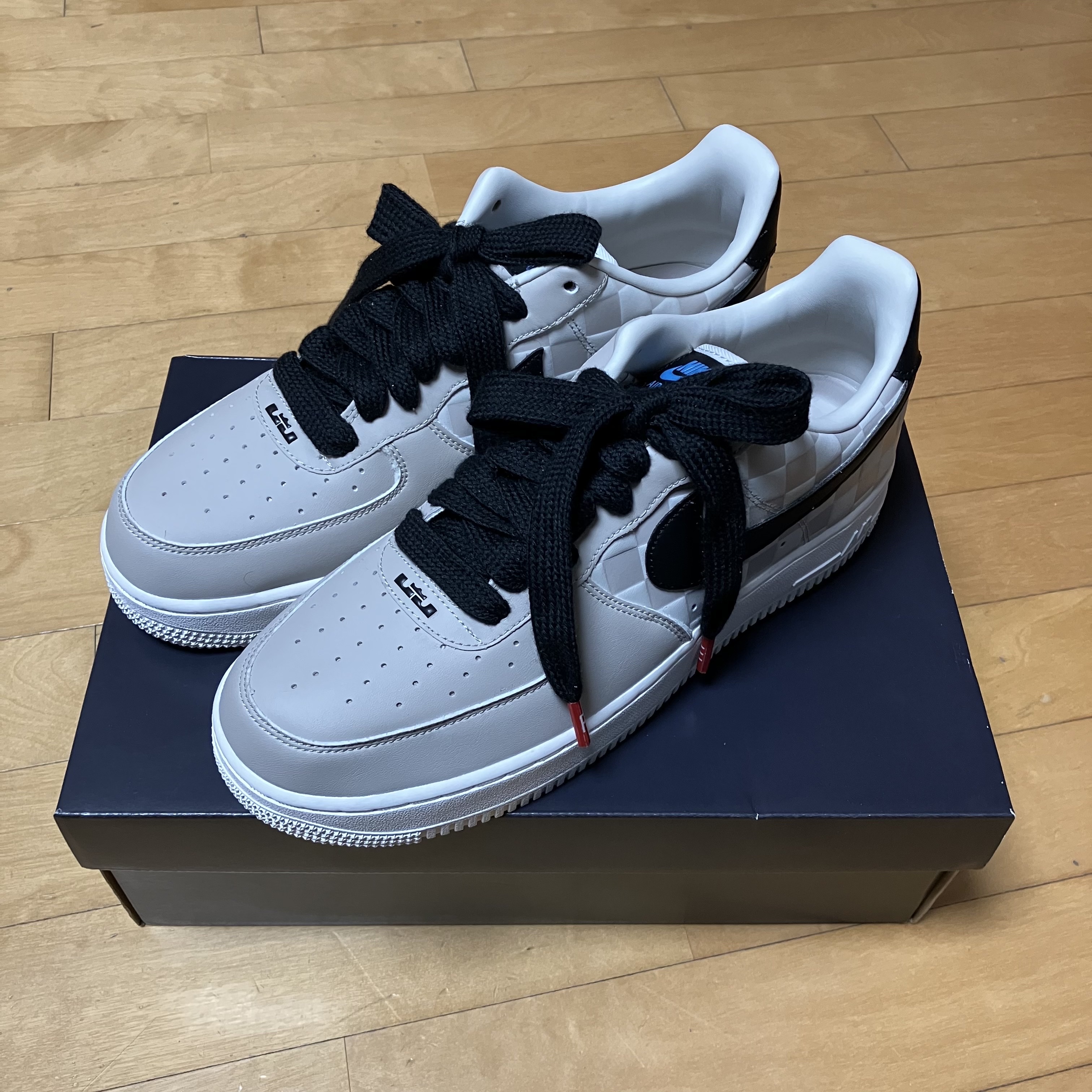 Nike Air Force 1 '07 QS LBJ 착용 스타일