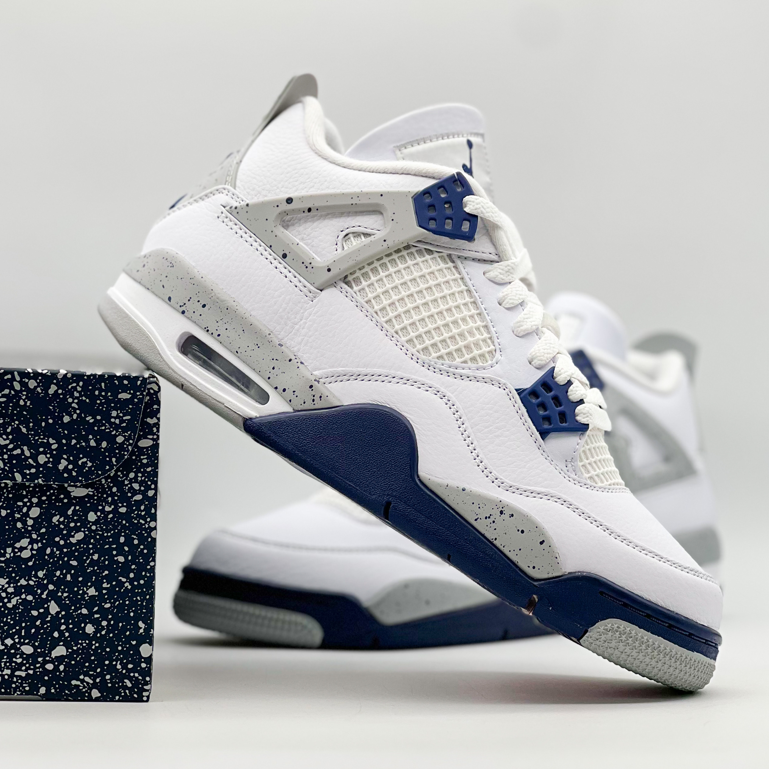 Jordan 4 Retro Midnight Navy 착용 스타일 - 4