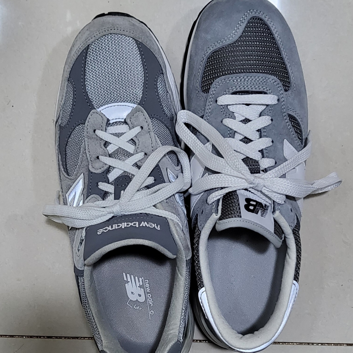 New Balance 990v1 Made in USA Grey White, New Balance 992 Made in USA Grey - D Standard 착용 스타일 - 3