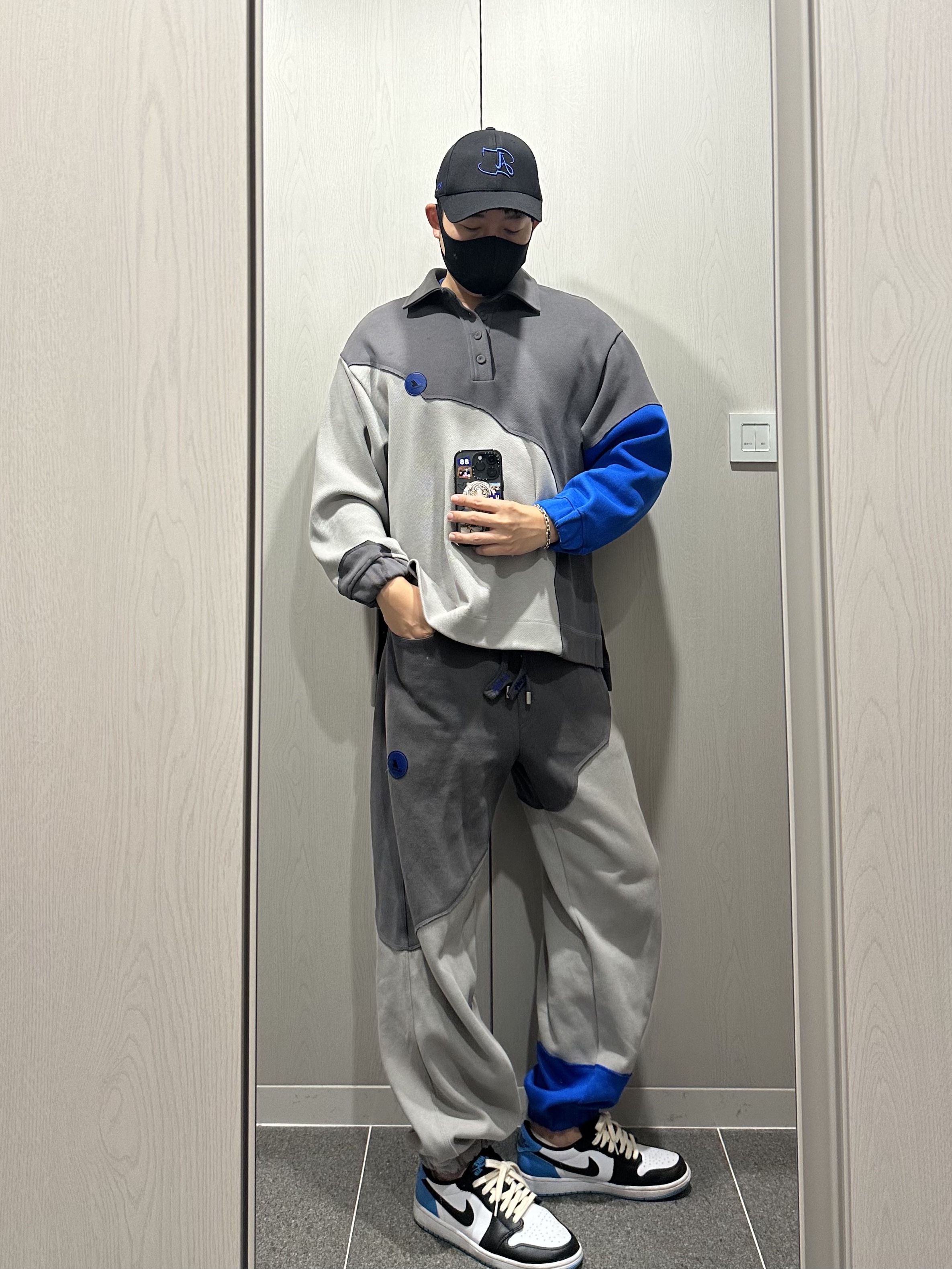 Zara x Ader Error Patchwork Polo Shirt Dark Anthracite, Zara x Ader Error Patch Jogger Pants Dark Anthracite Grey 착용 스타일