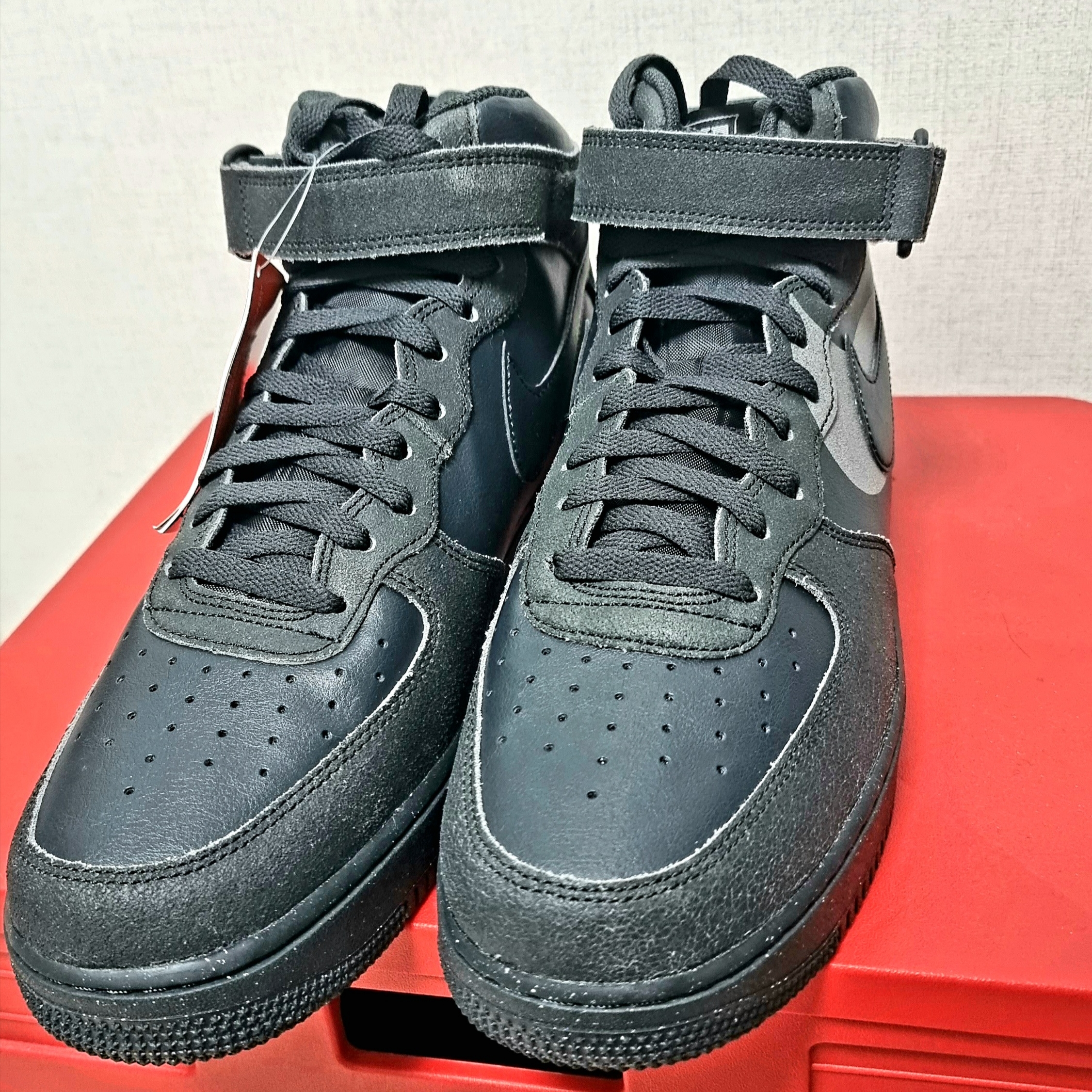 Nike Air Force 1 Mid '07 LX Halloween 착용 스타일