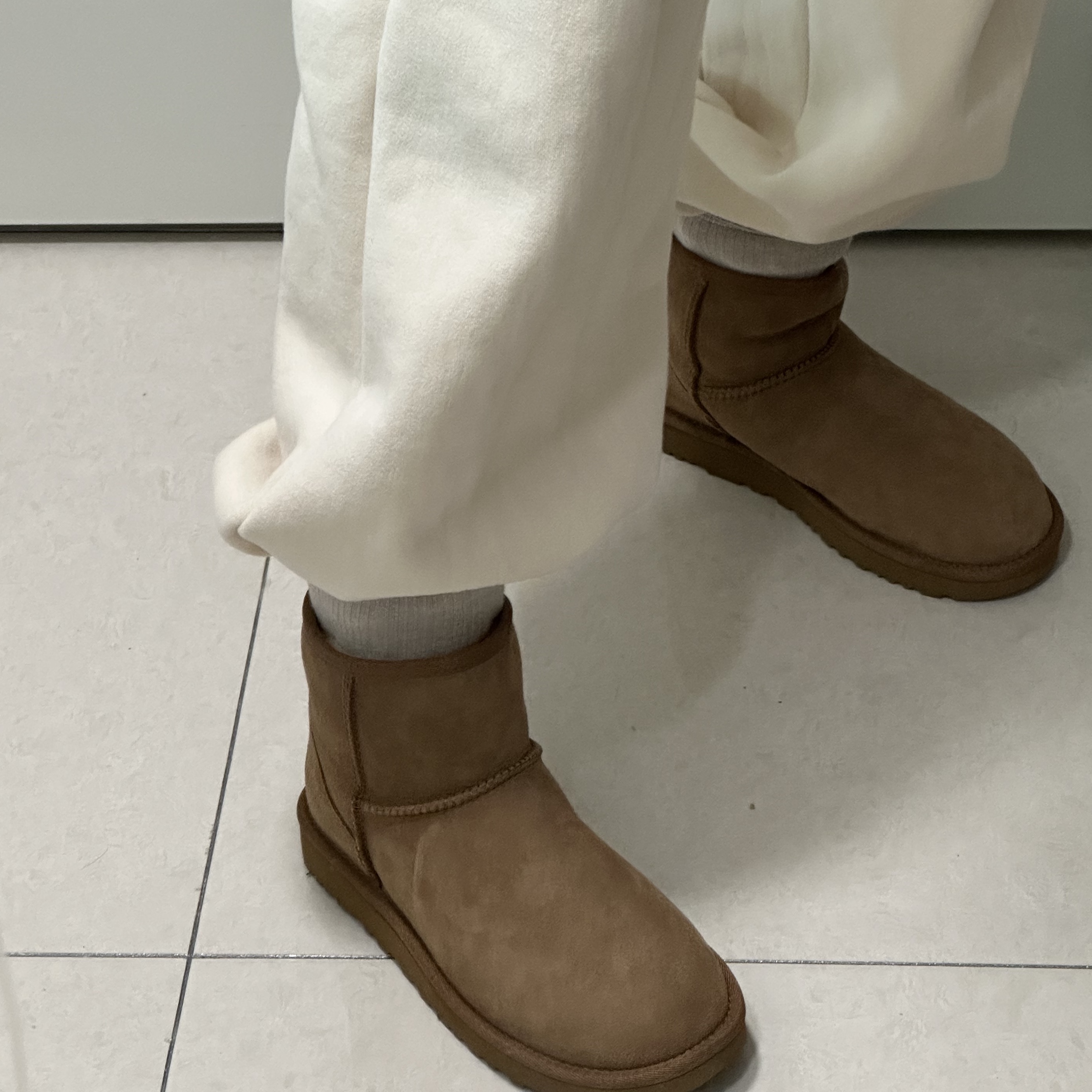 (W) UGG Classic Mini II Boots Chestnut 착용 스타일