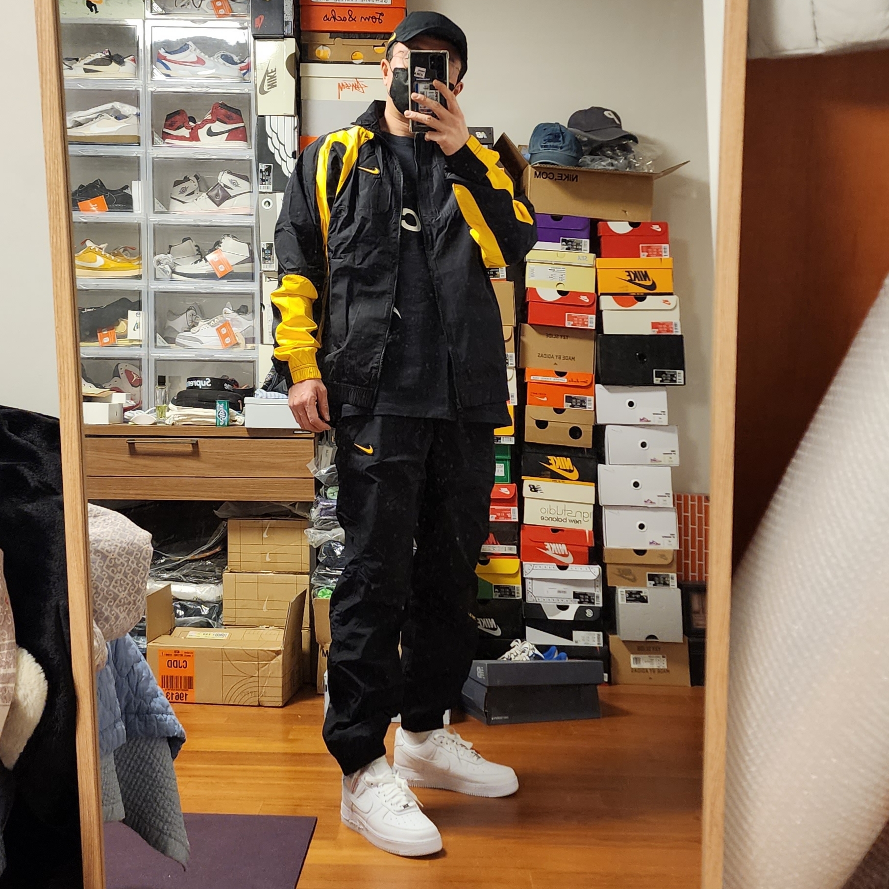 Nike x Drake Nocta Essential Track Jacket - US/EU, Nike x Drake Nocta Essential Track Pants Black - US/EU 착용 스타일 - 1