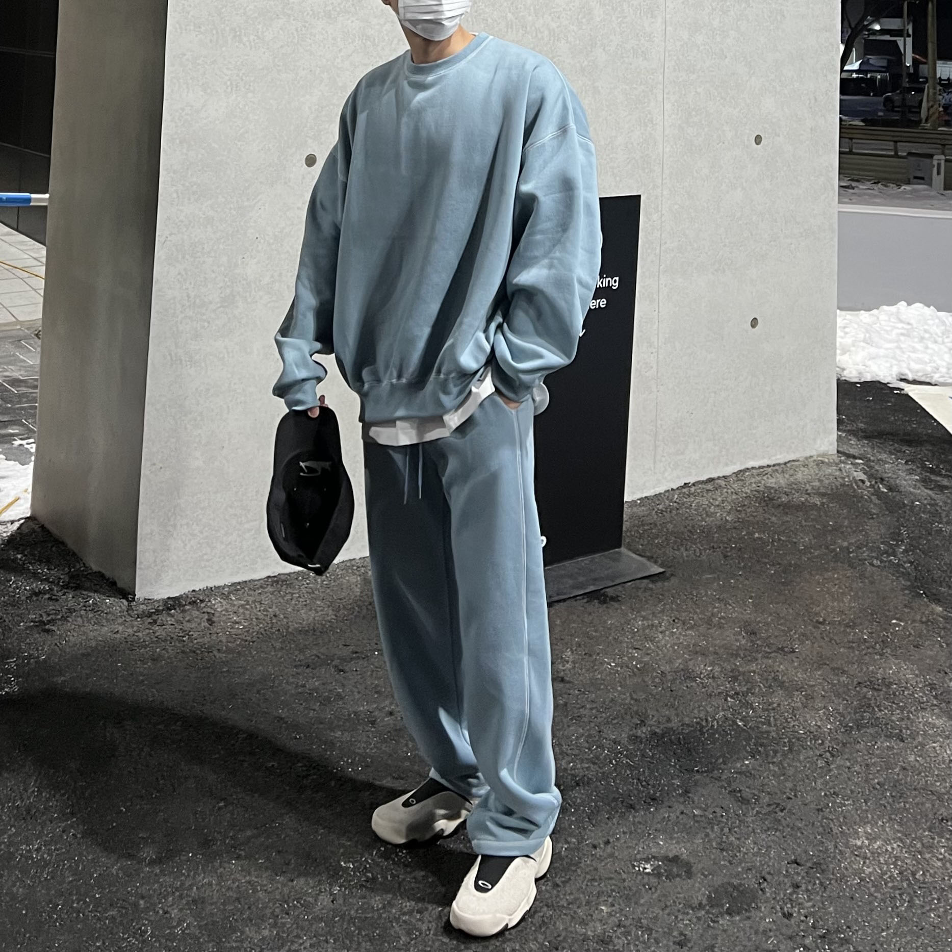 Oakley Factory Team x Brain Dead Flesh Milk Black 착용 스타일 - 2