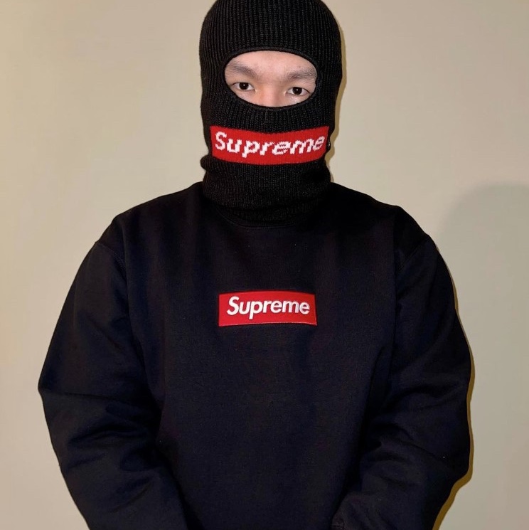 Supreme Box Logo Crewneck Black - 22FW 착용 스타일 - 1