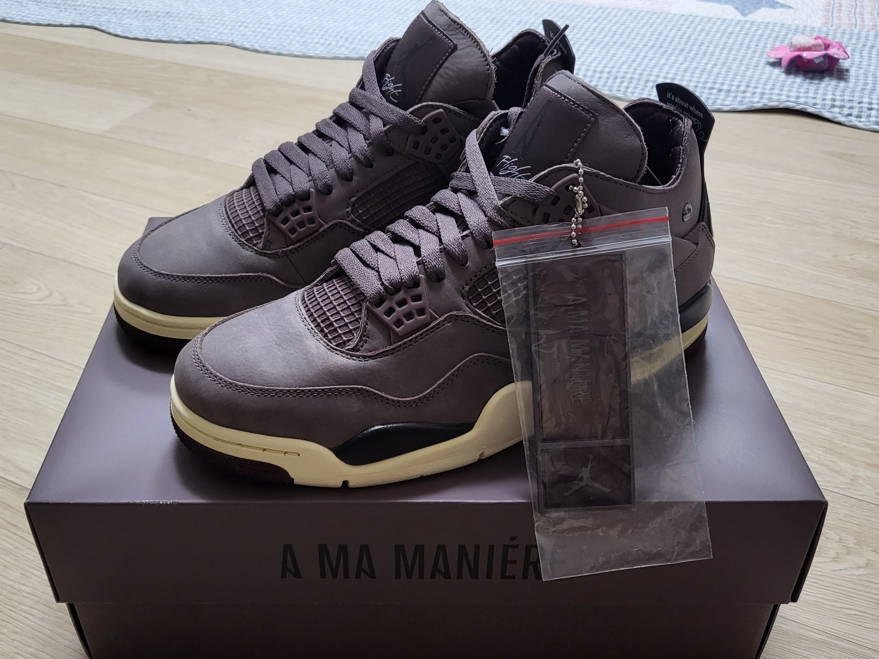 Jordan 4 x A Ma Maniere Retro Violet Ore 착용 스타일 - 1