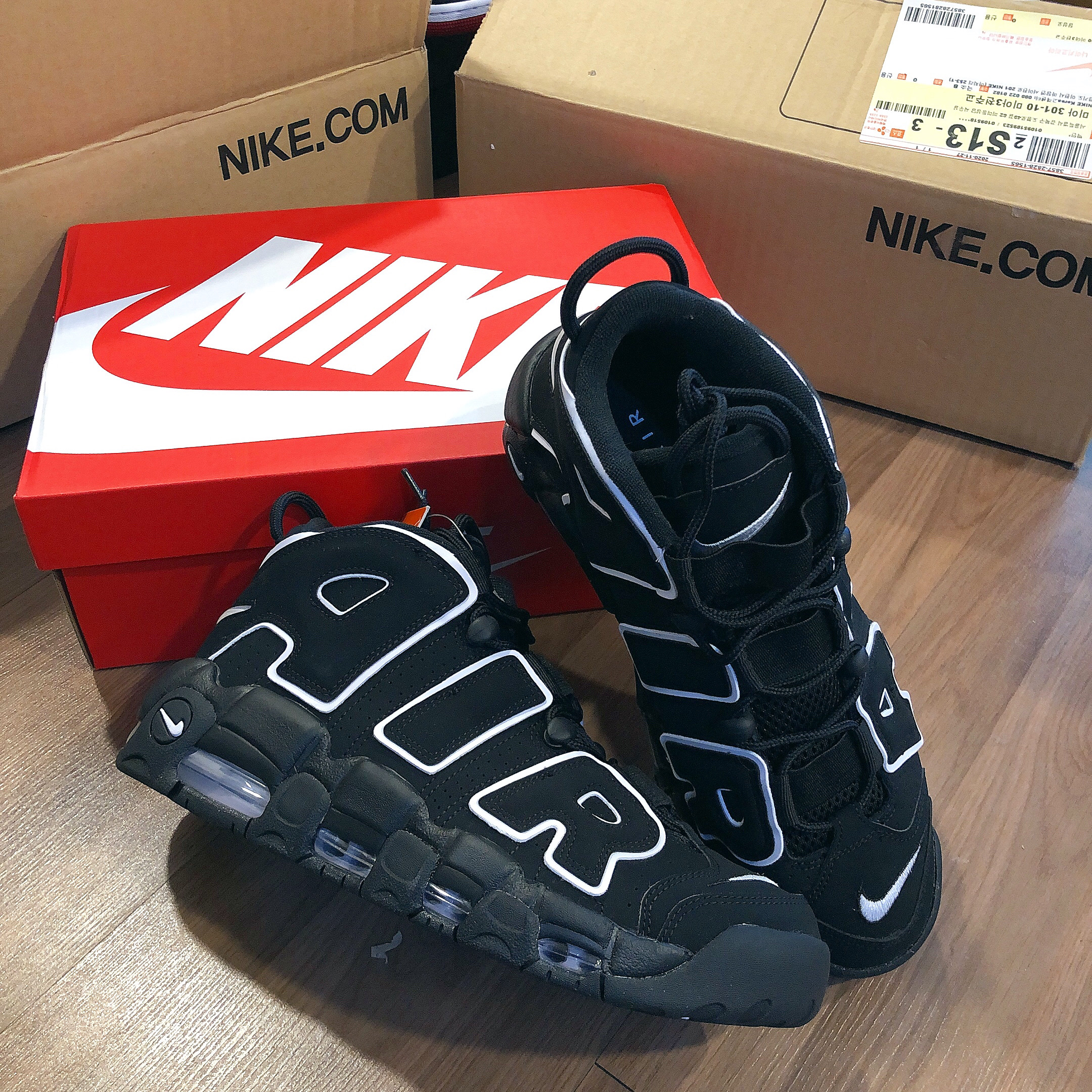 Nike Air More Uptempo Black White 2020 착용 스타일