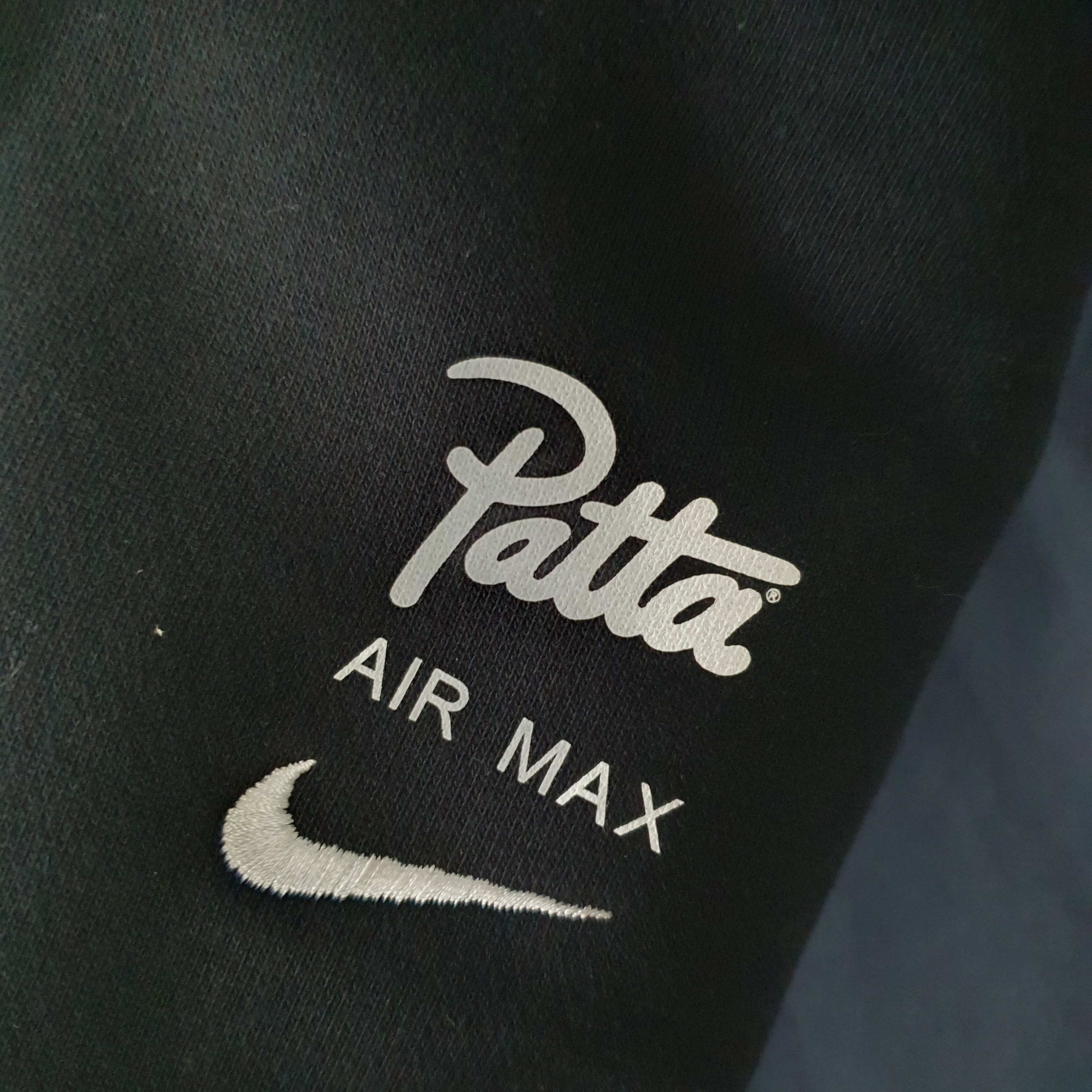 Nike x Patta Wave Five Hooded Sweater Black 착용 스타일 - 1