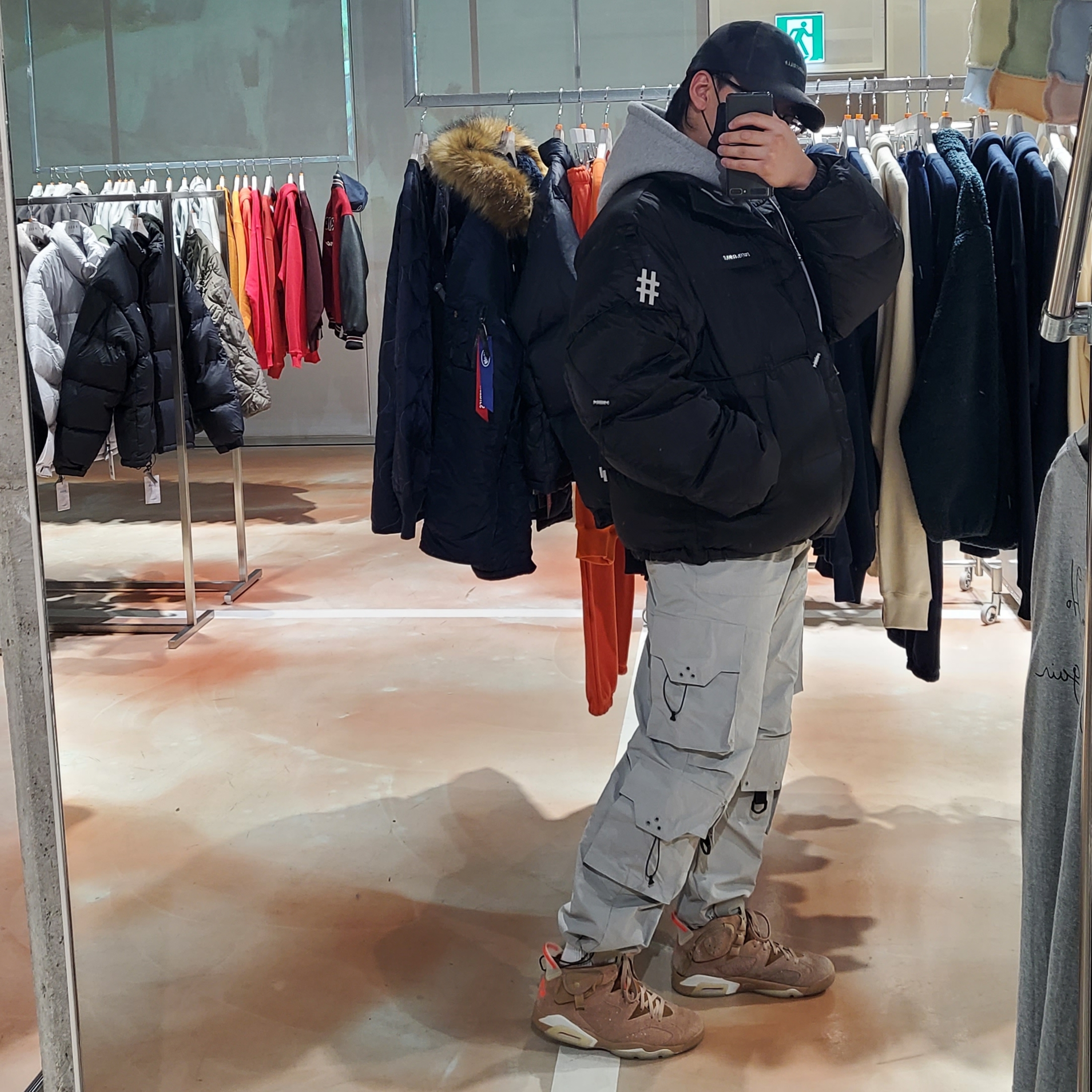 Jordan 6 x Travis Scott Retro SP British Khaki 착용 스타일