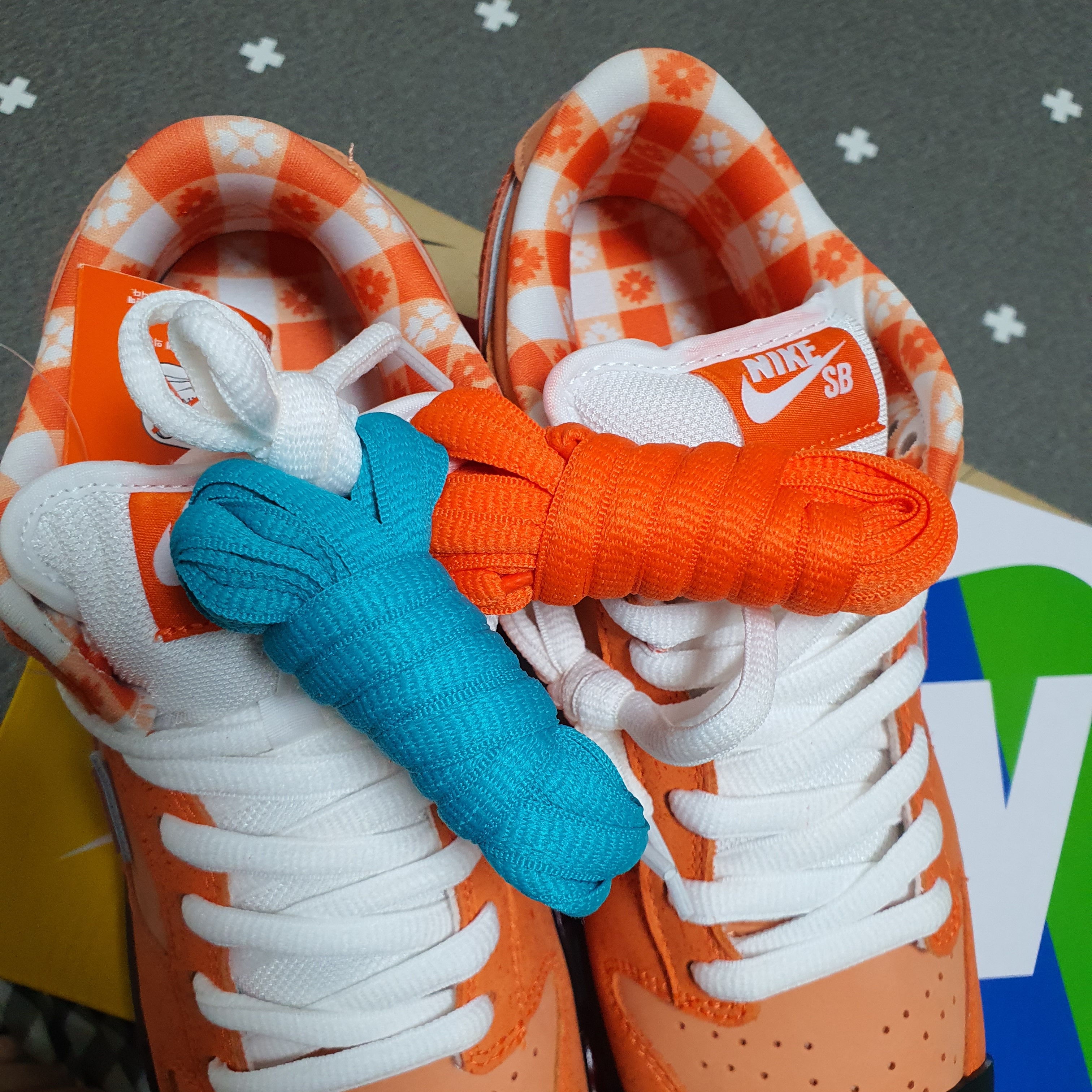 Nike x Concepts SB Dunk Low Orange Lobster (Regular Box) 착용 스타일 - 2