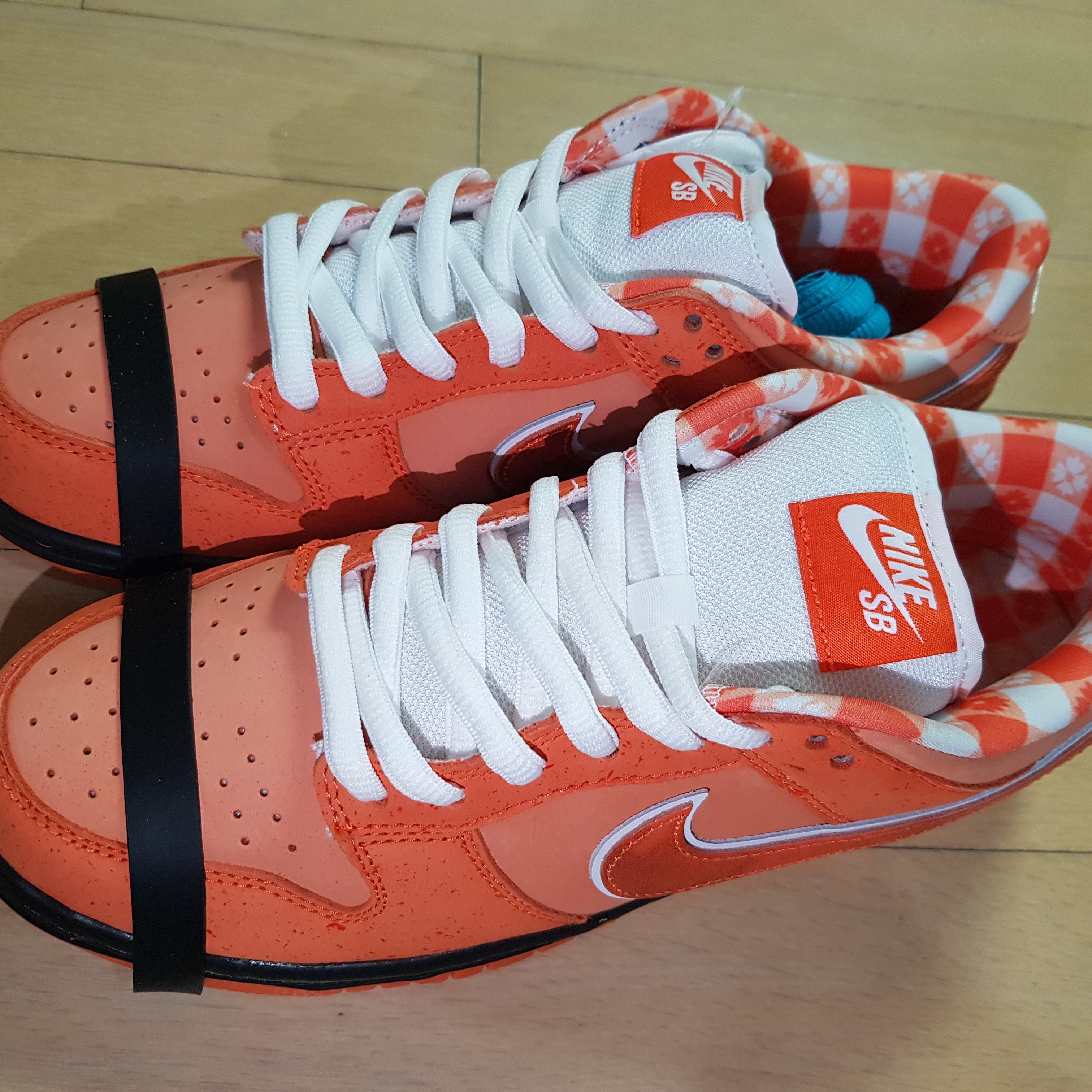 Nike x Concepts SB Dunk Low Orange Lobster (Regular Box) 착용 스타일 - 1