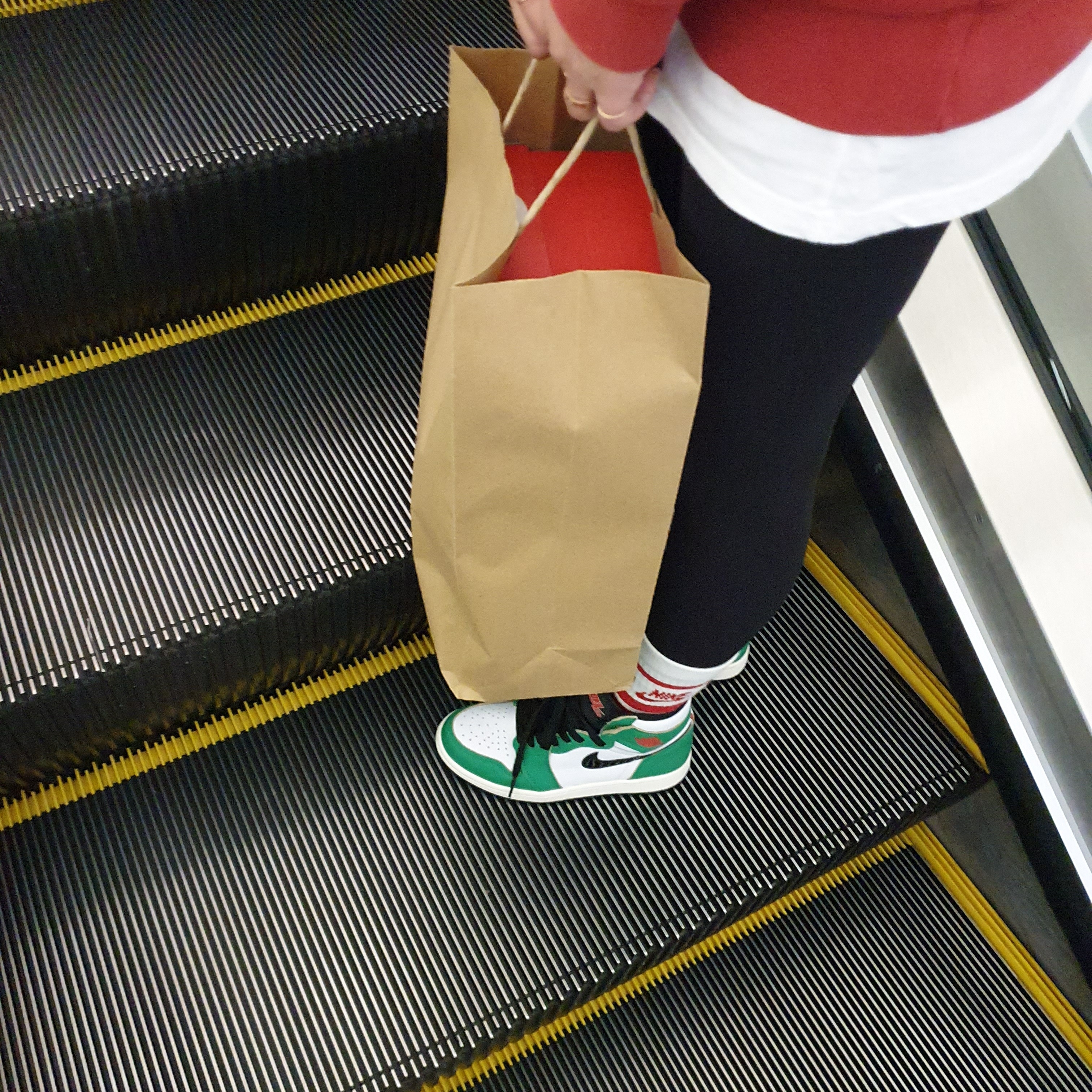 (W) Jordan 1 Retro High OG Lucky Green 착용 스타일 - 1