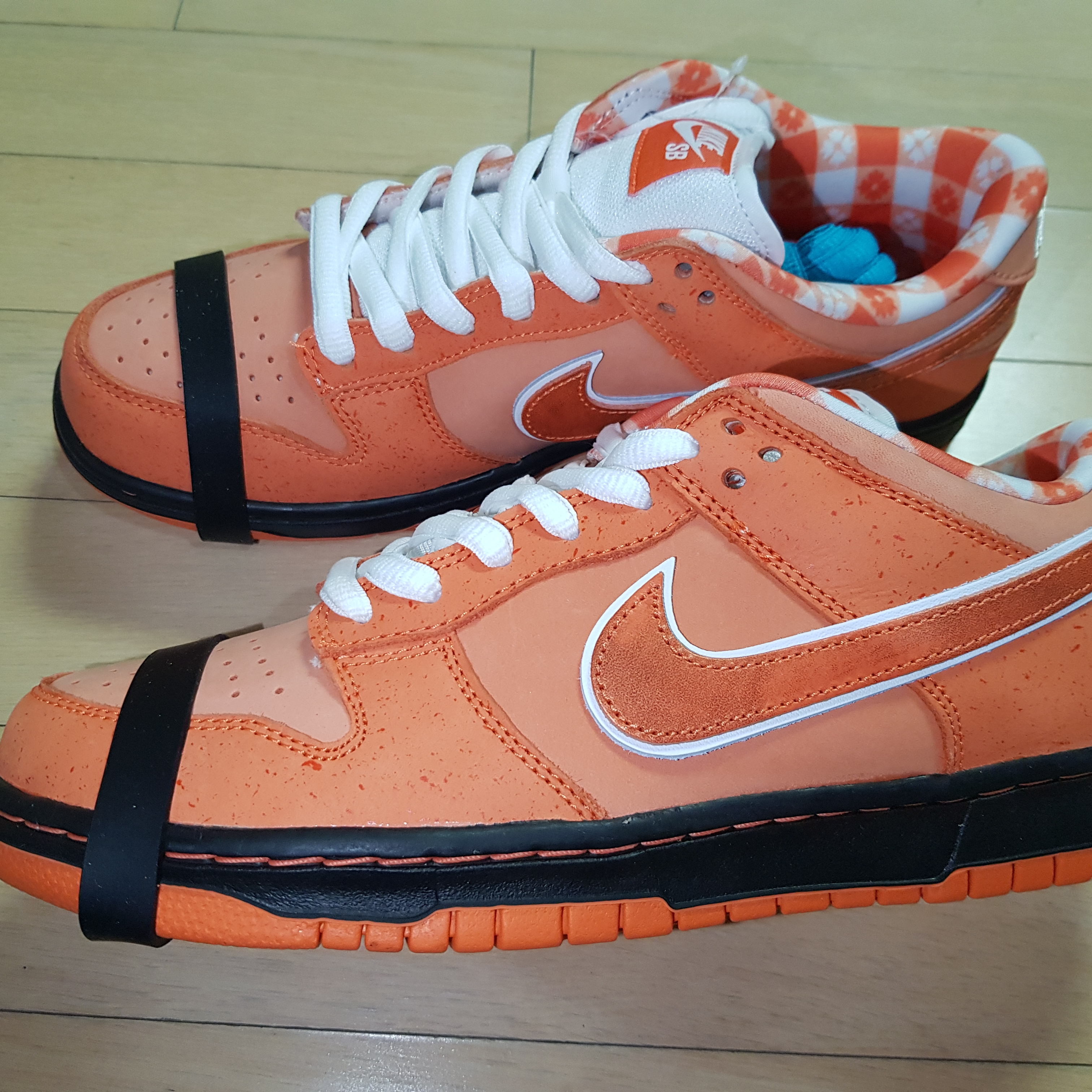 Nike x Concepts SB Dunk Low Orange Lobster (Regular Box) 착용 스타일 - 2